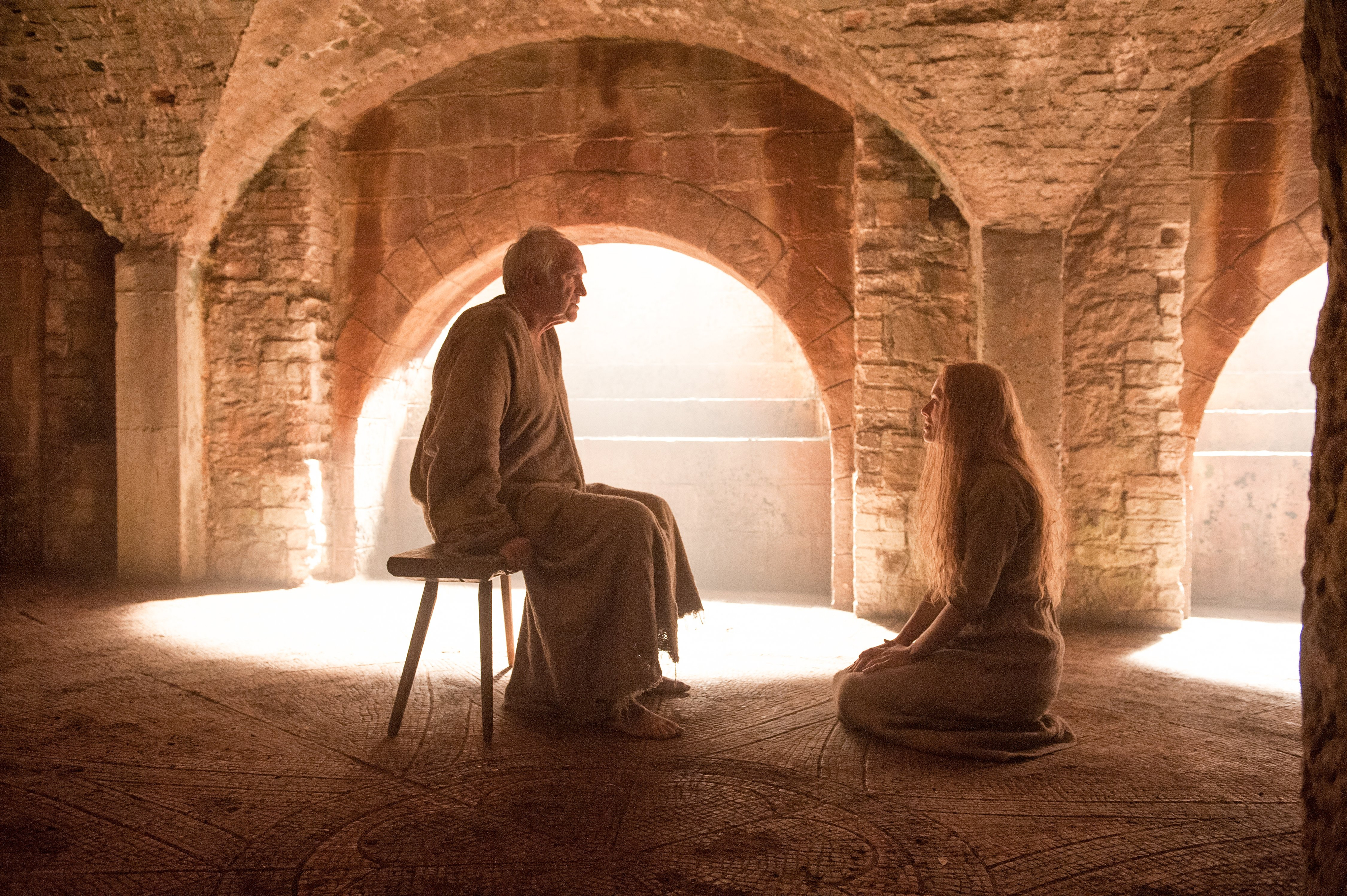 Jonathan Pryce in a stone chamber HD Wallpaper
