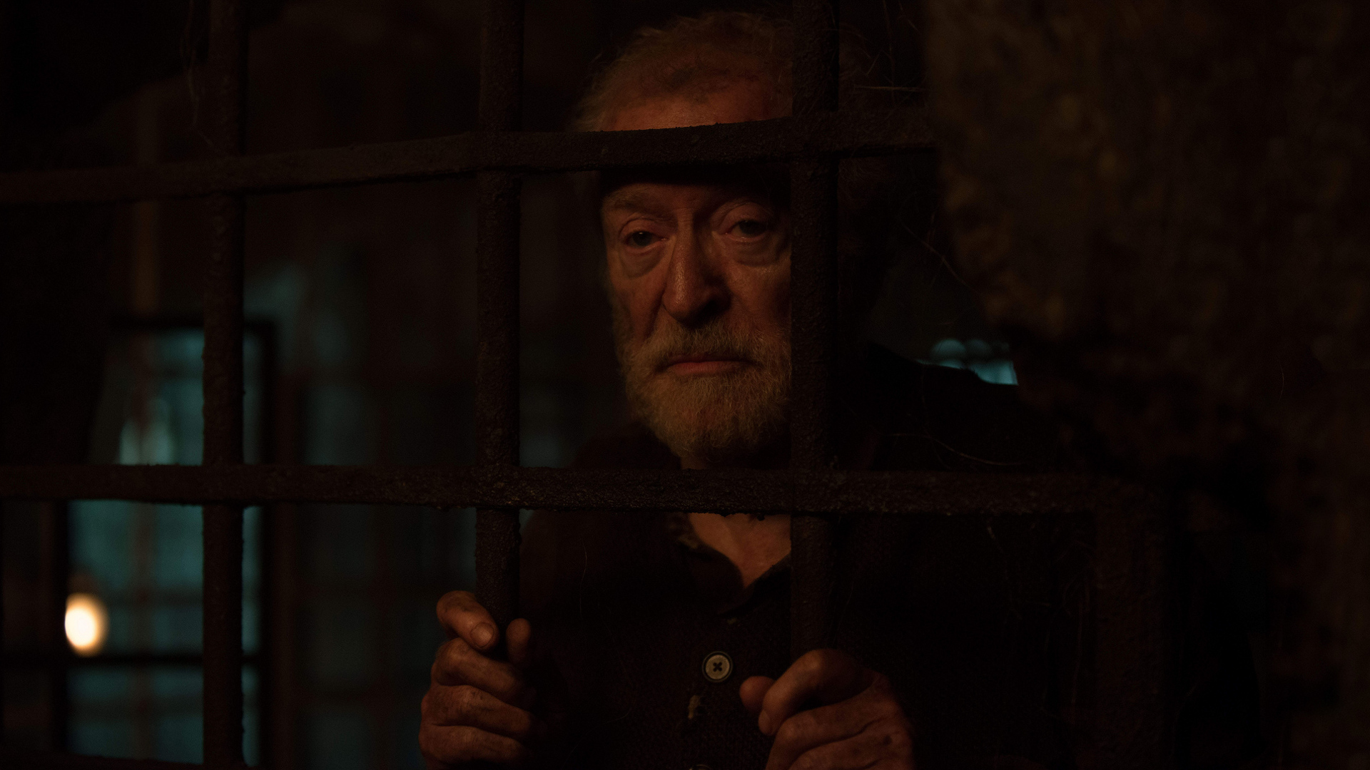 Michael Caine in prison HD Wallpaper