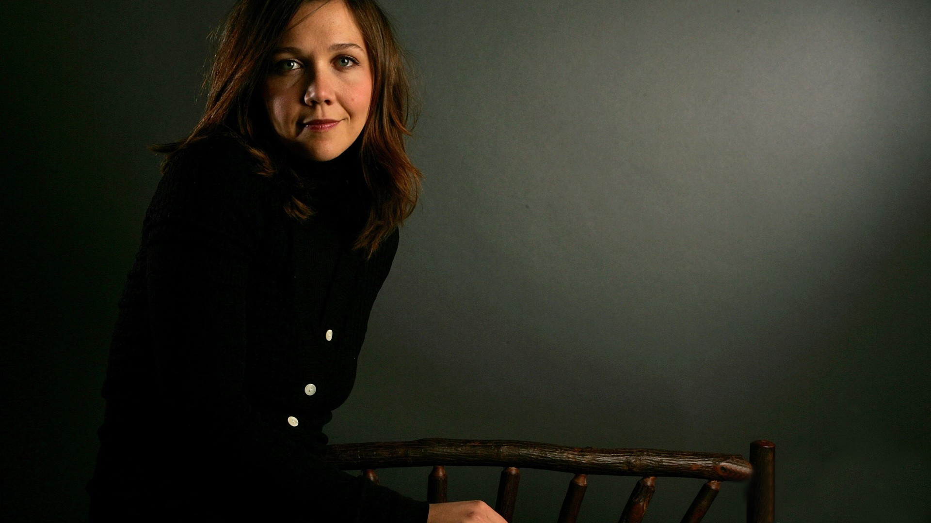 Maggie Gyllenhaal HD Wallpaper