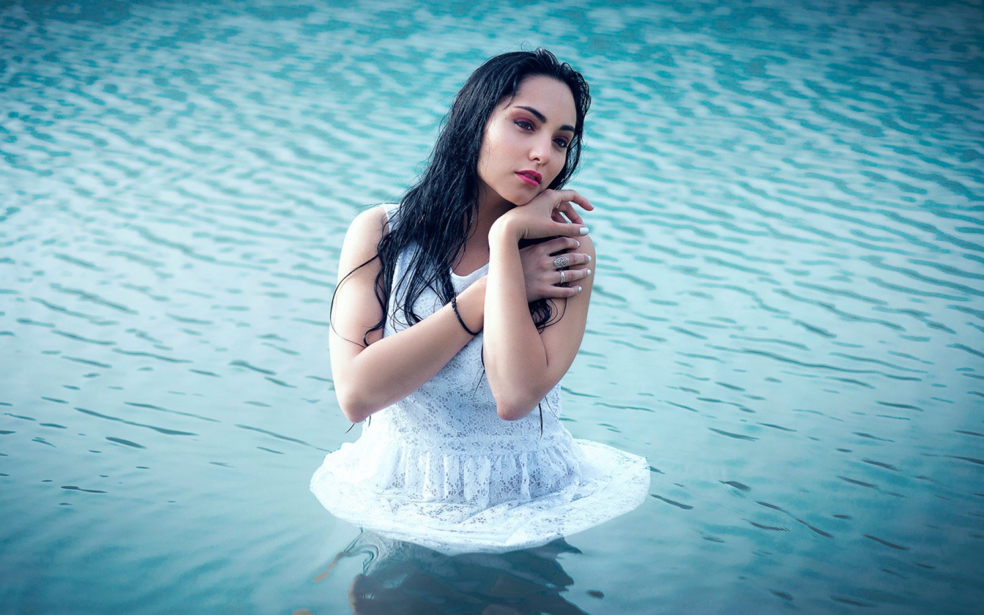 Woman in white dress in blue water HD Wallpaper