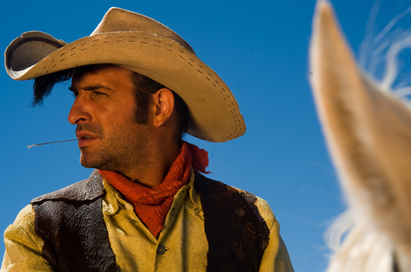 Jean Dujardin as a cowboy HD Wallpaper