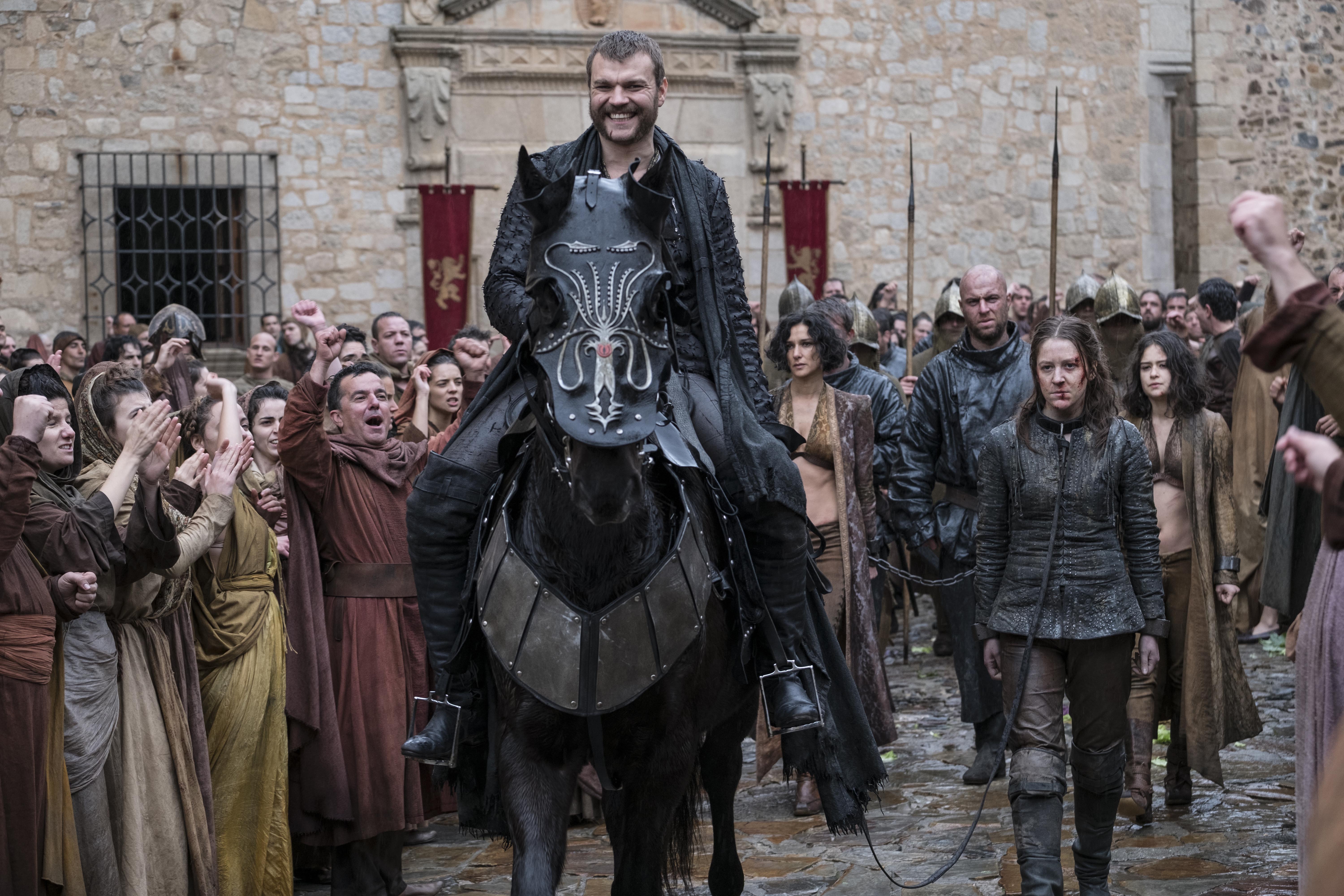 Yara Greyjoy from Game of Thrones on horseback HD Wallpaper