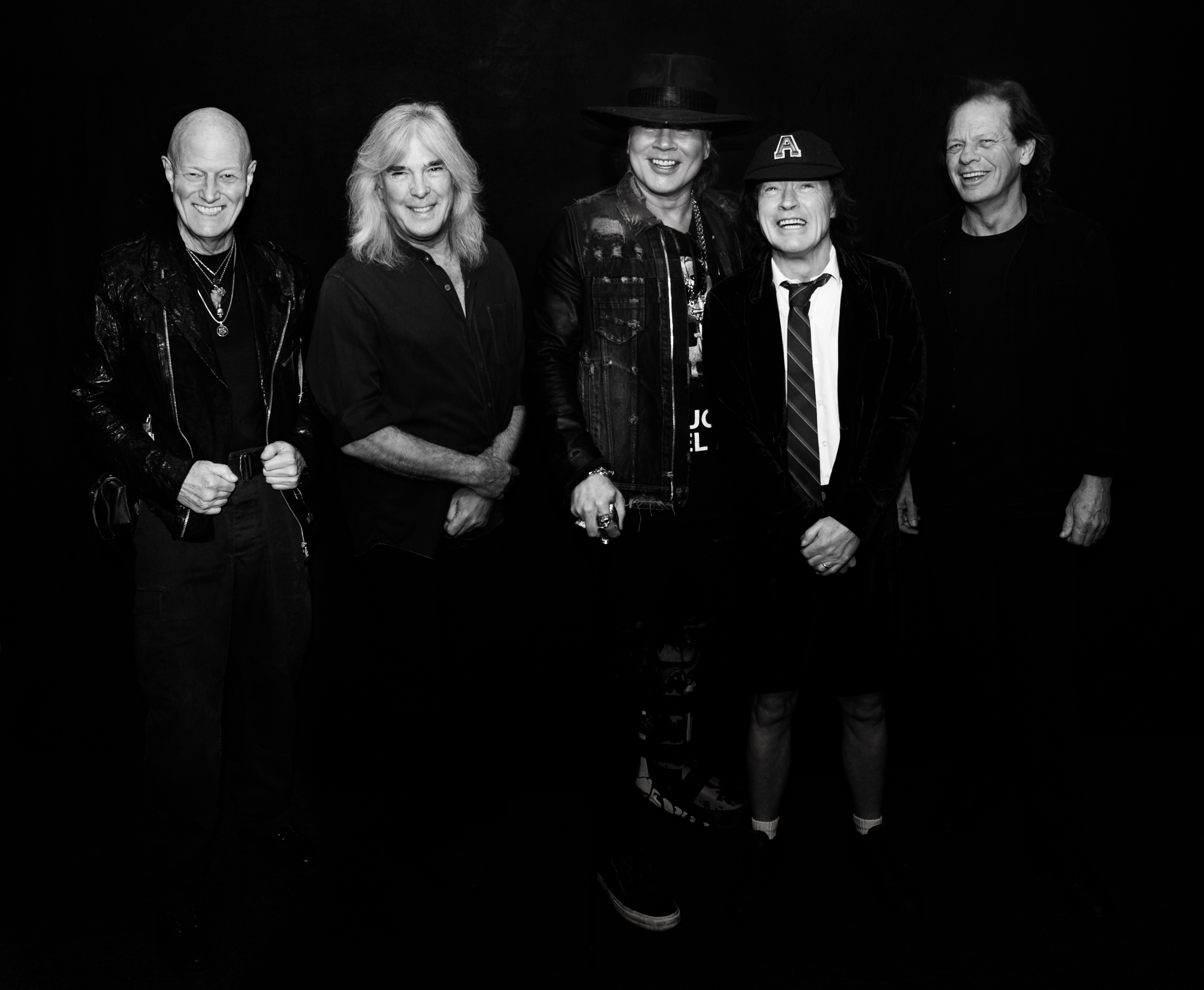 AC/DC band members posing HD Wallpaper