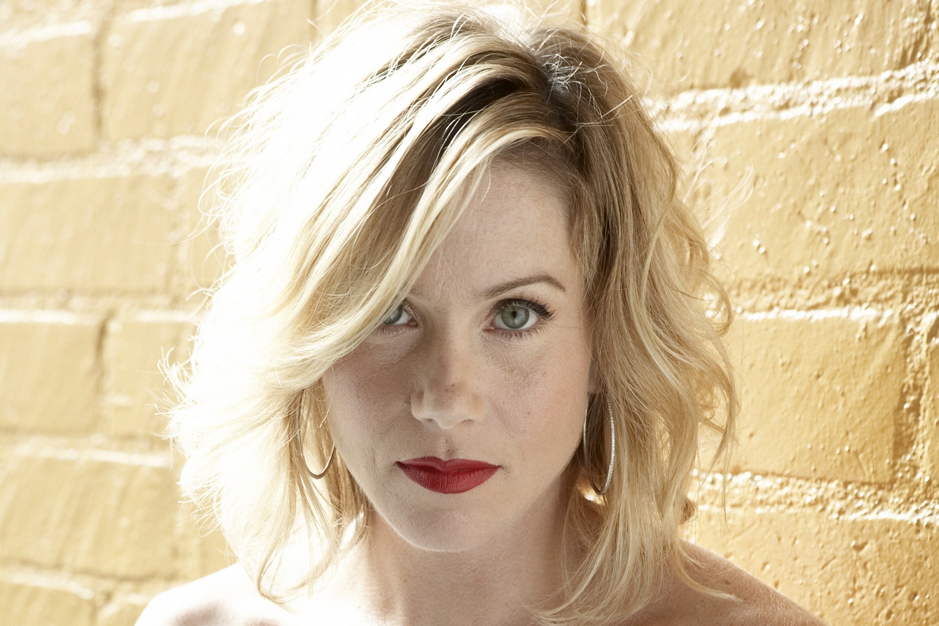 Christina Applegate portrait HD Wallpaper