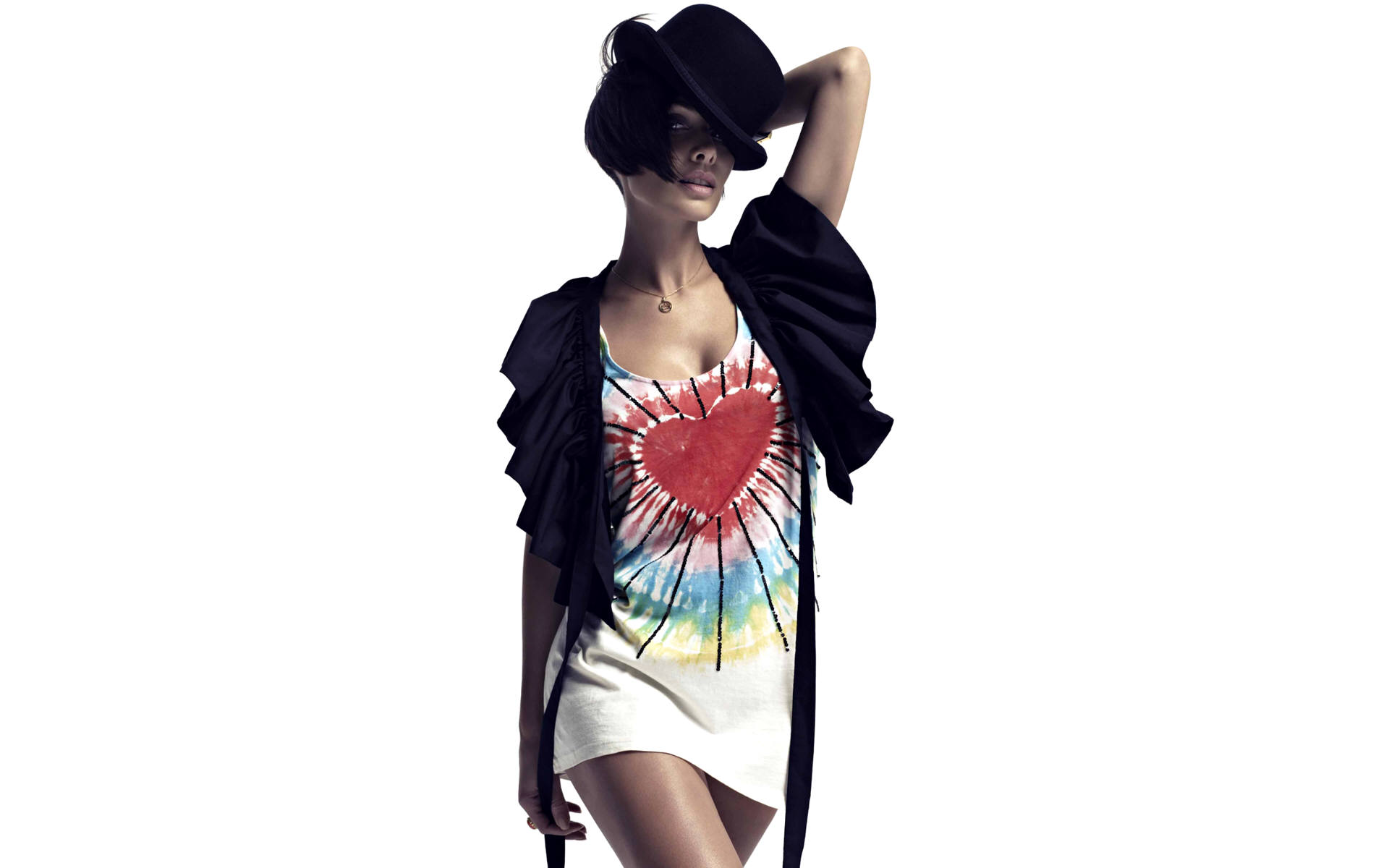 Natalie Imbruglia wearing a hat and a heart t-shirt HD Wallpaper
