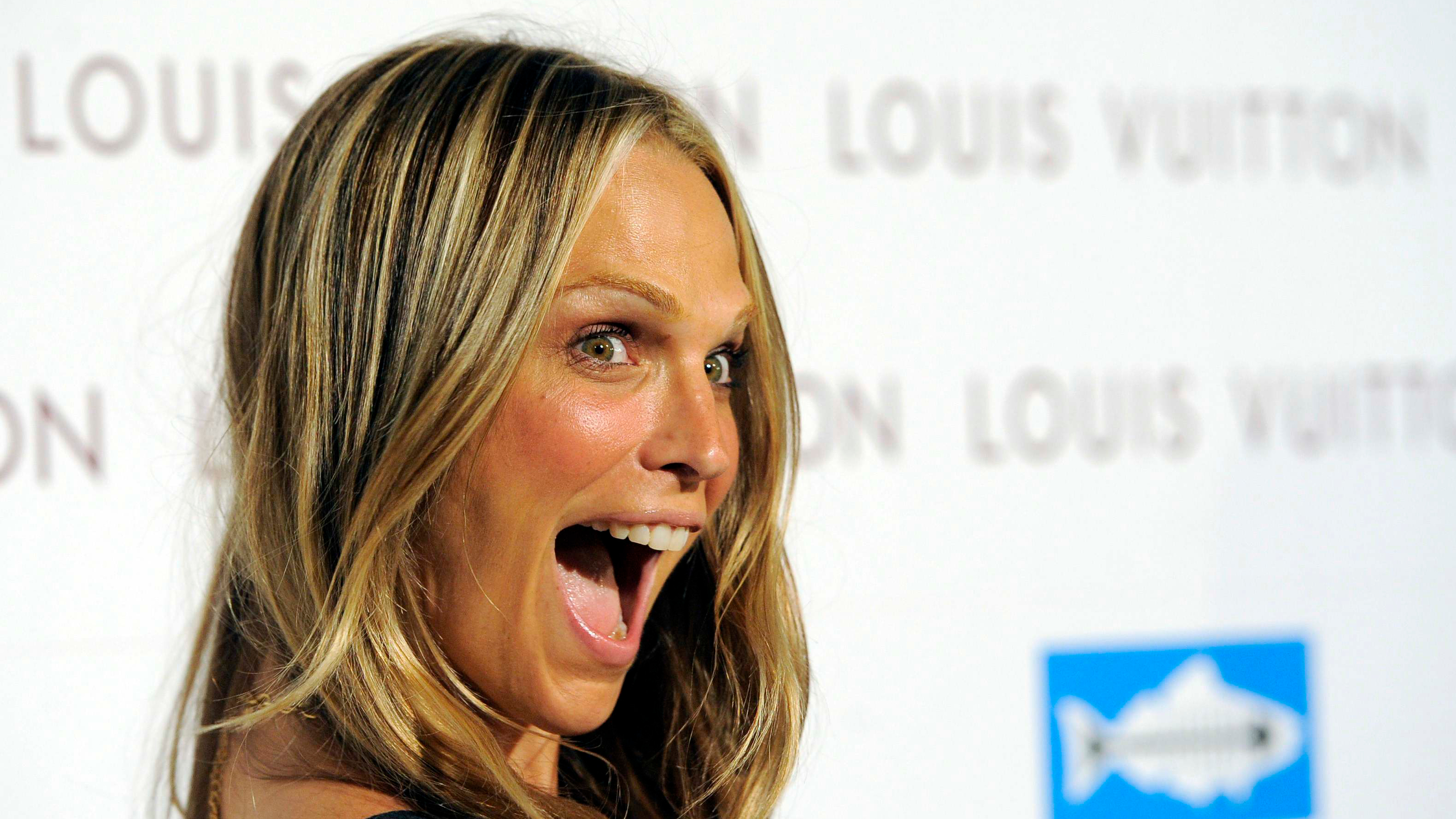 Molly Sims at Louis Vuitton Event HD Wallpaper