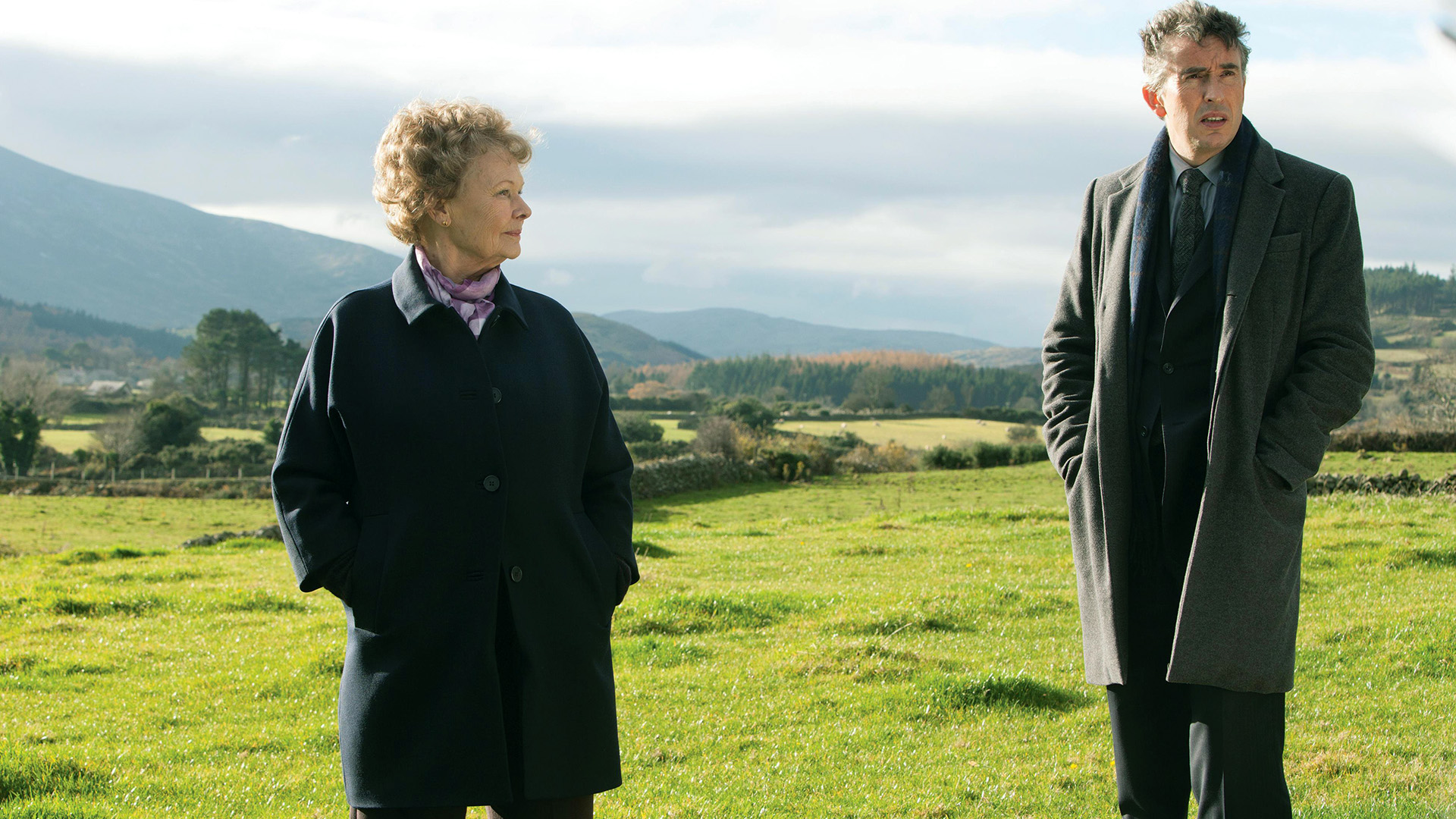 Judi Dench and Steve Coogan in a field HD Wallpaper