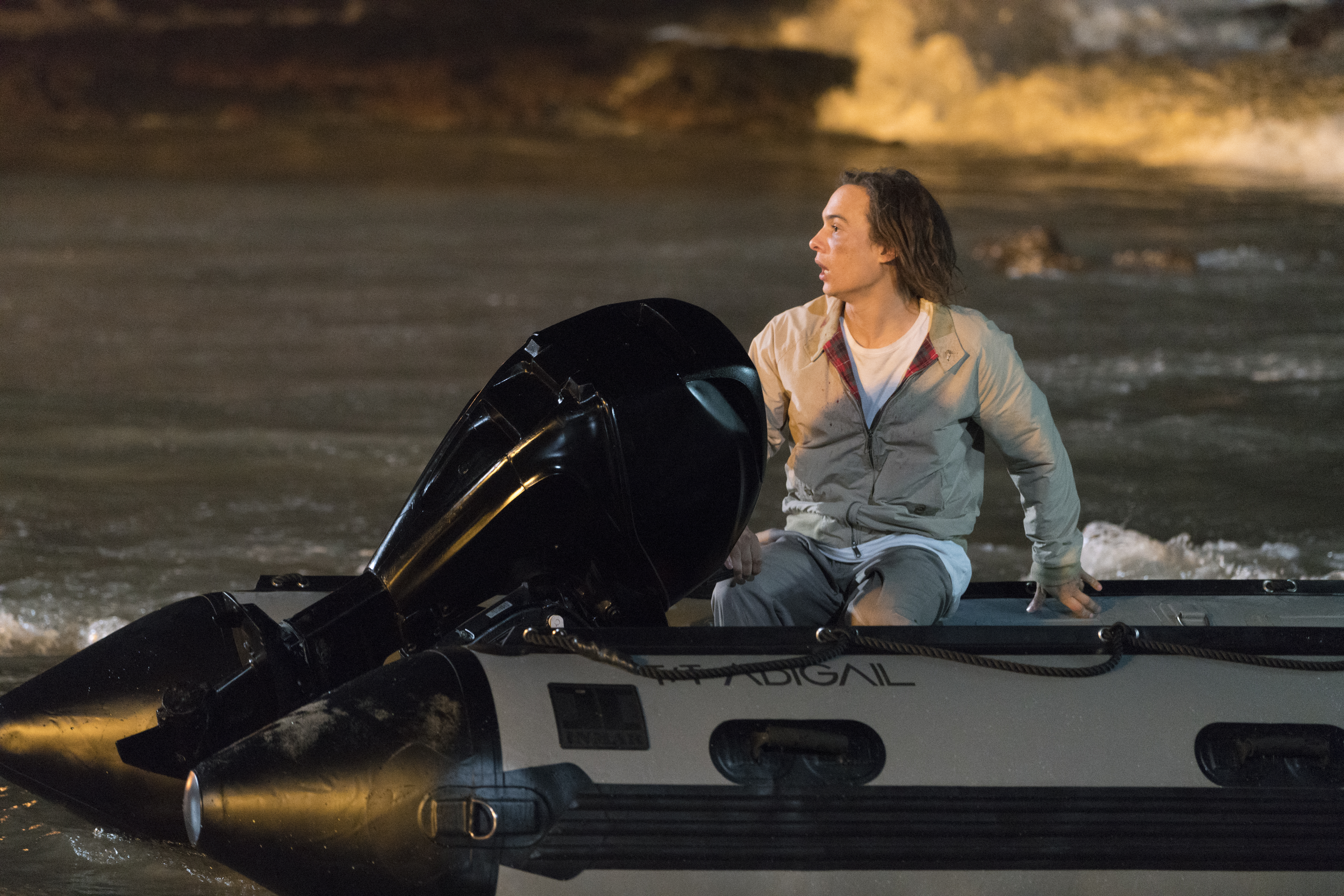 Fear the Walking Dead: Nick Clark in a boat HD Wallpaper