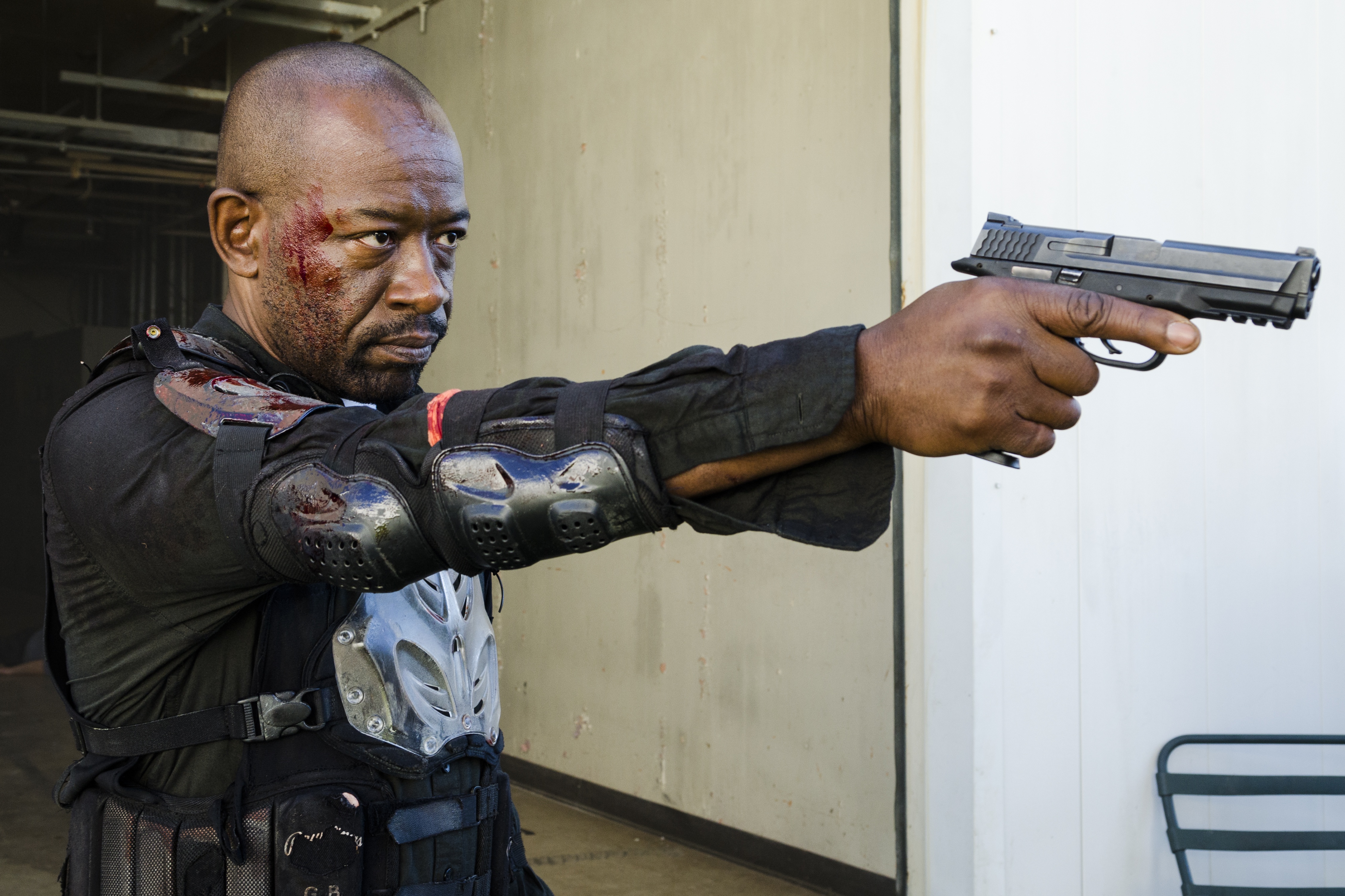 Lennie James holding a handgun HD Wallpaper