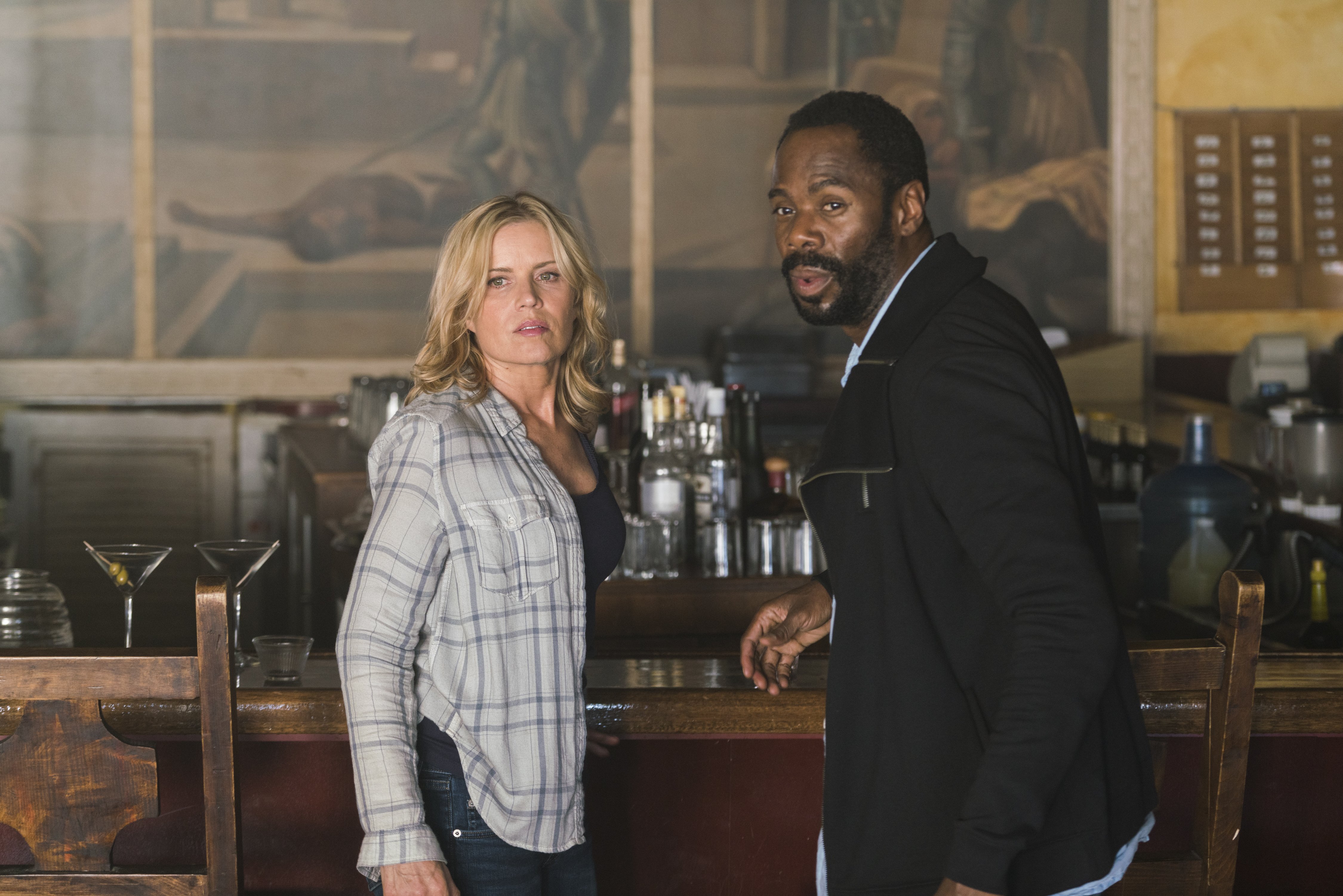Colman Domingo and Kim Dickens in a bar HD Wallpaper
