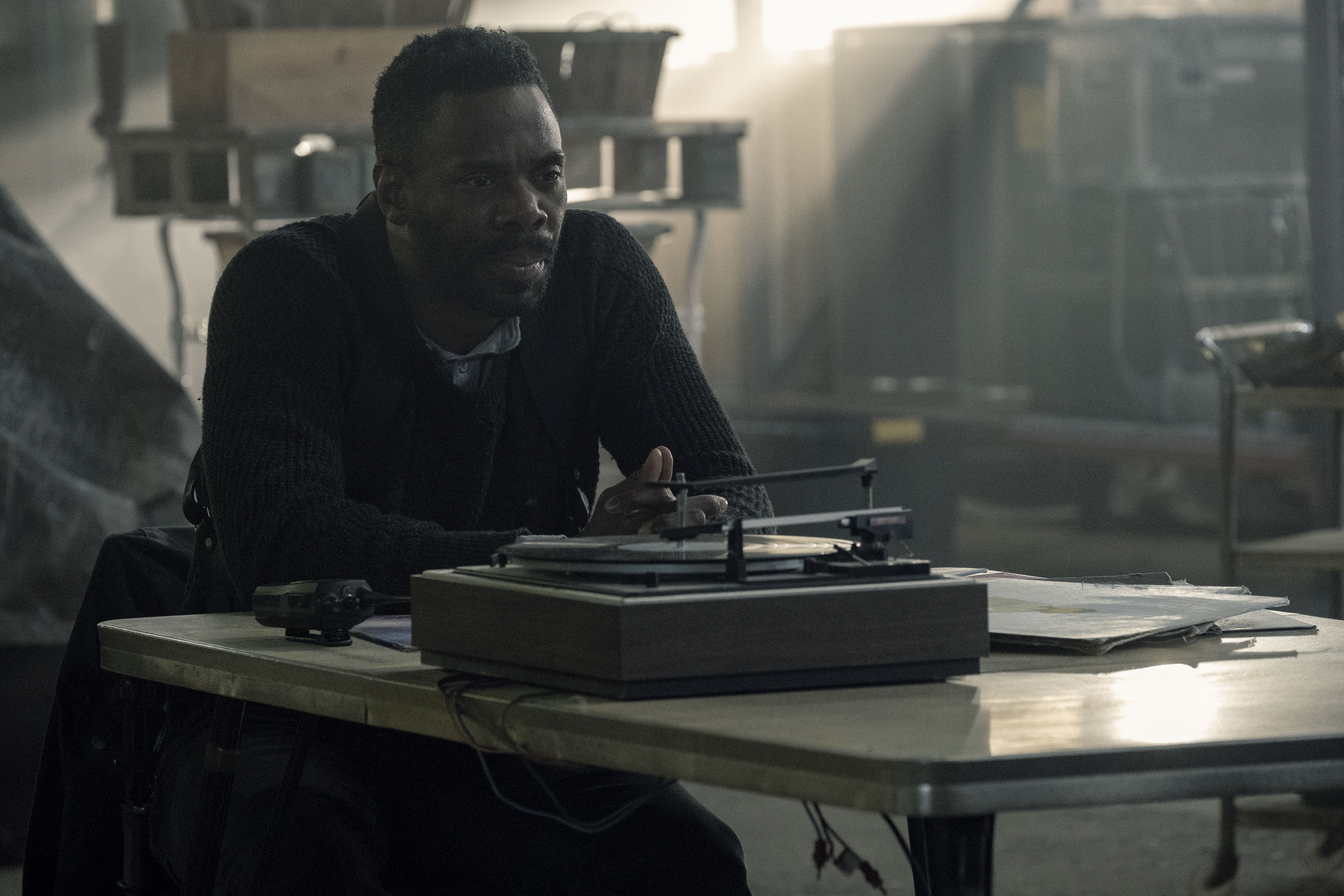 Colman Domingo sitting at a table with a record player HD Wallpaper