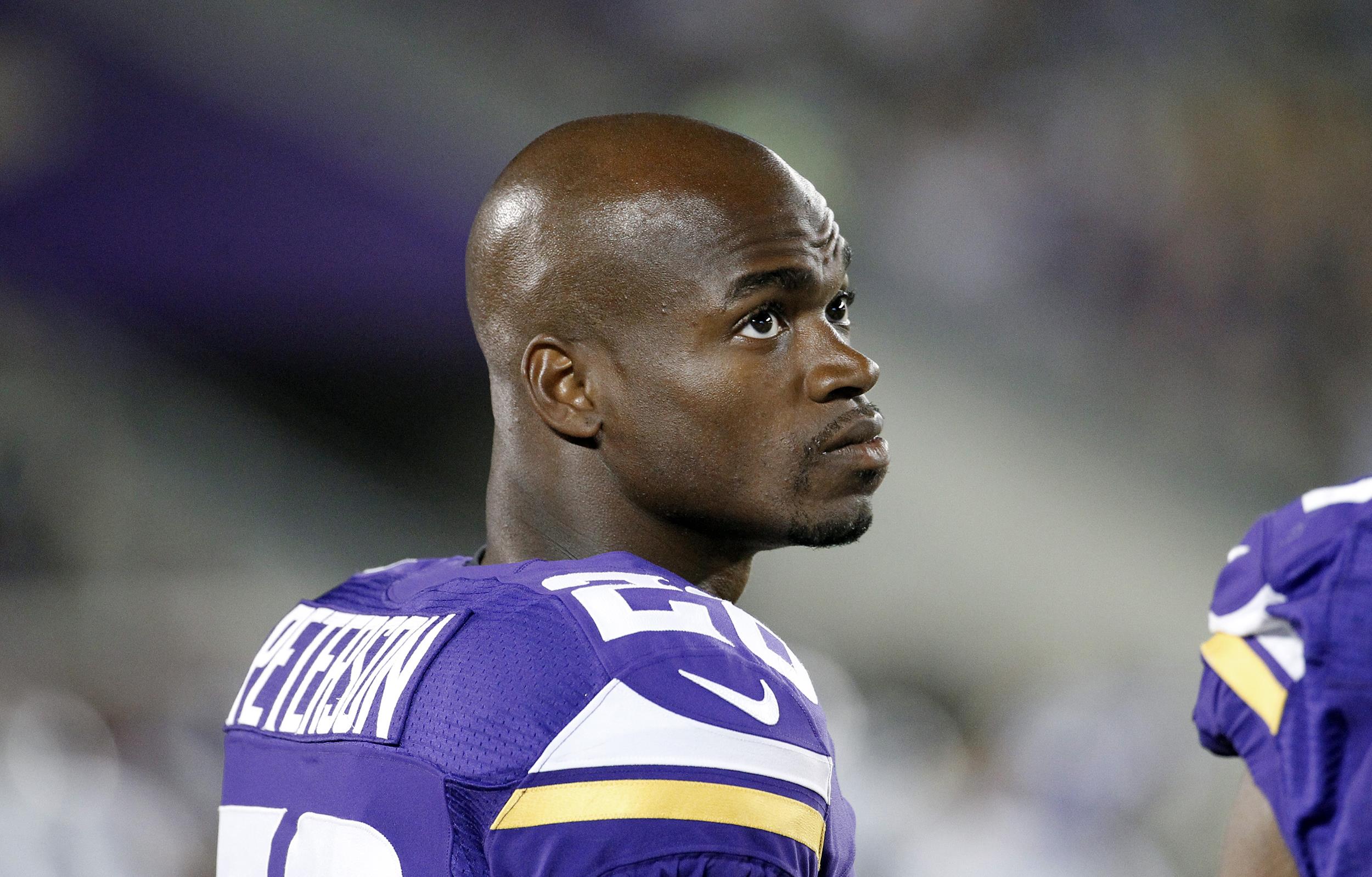 Adrian Peterson from Minnesota Vikings HD Wallpaper