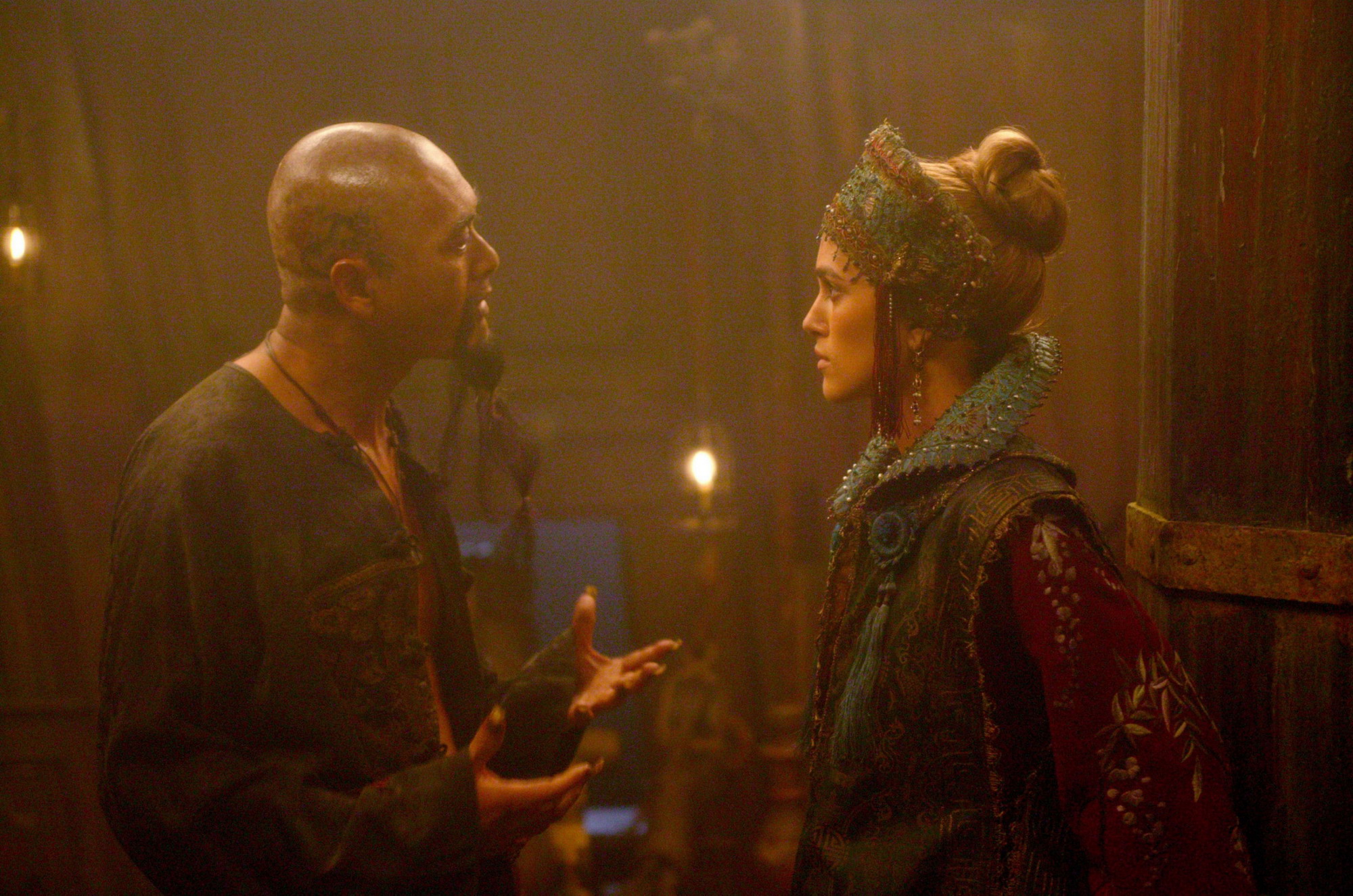 Chow Yun-Fat and Keira Knightley in Pirates of the Caribbean HD Wallpaper