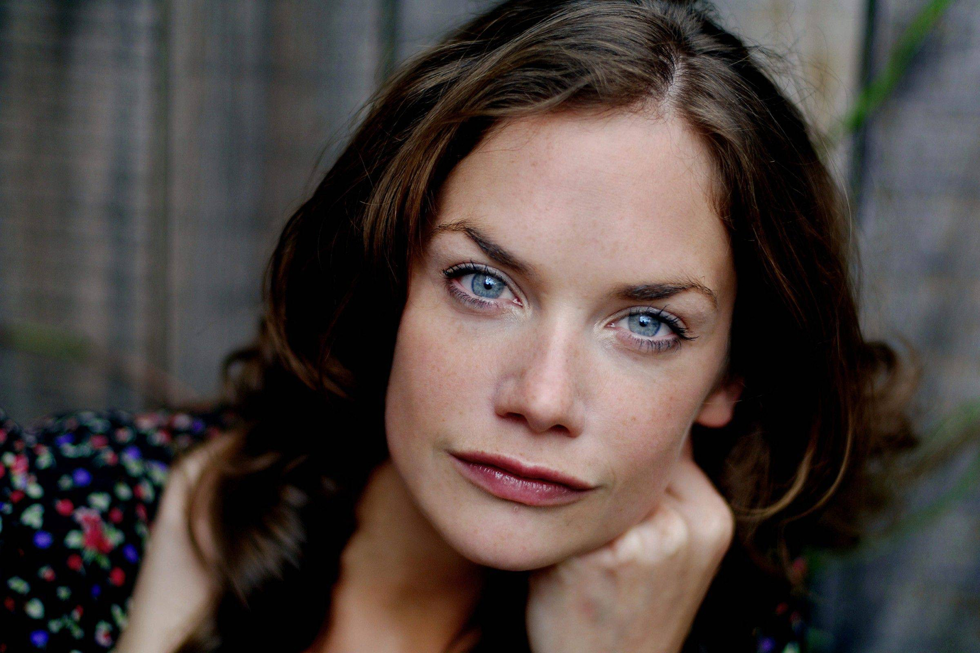 Ruth Wilson portrait HD Wallpaper