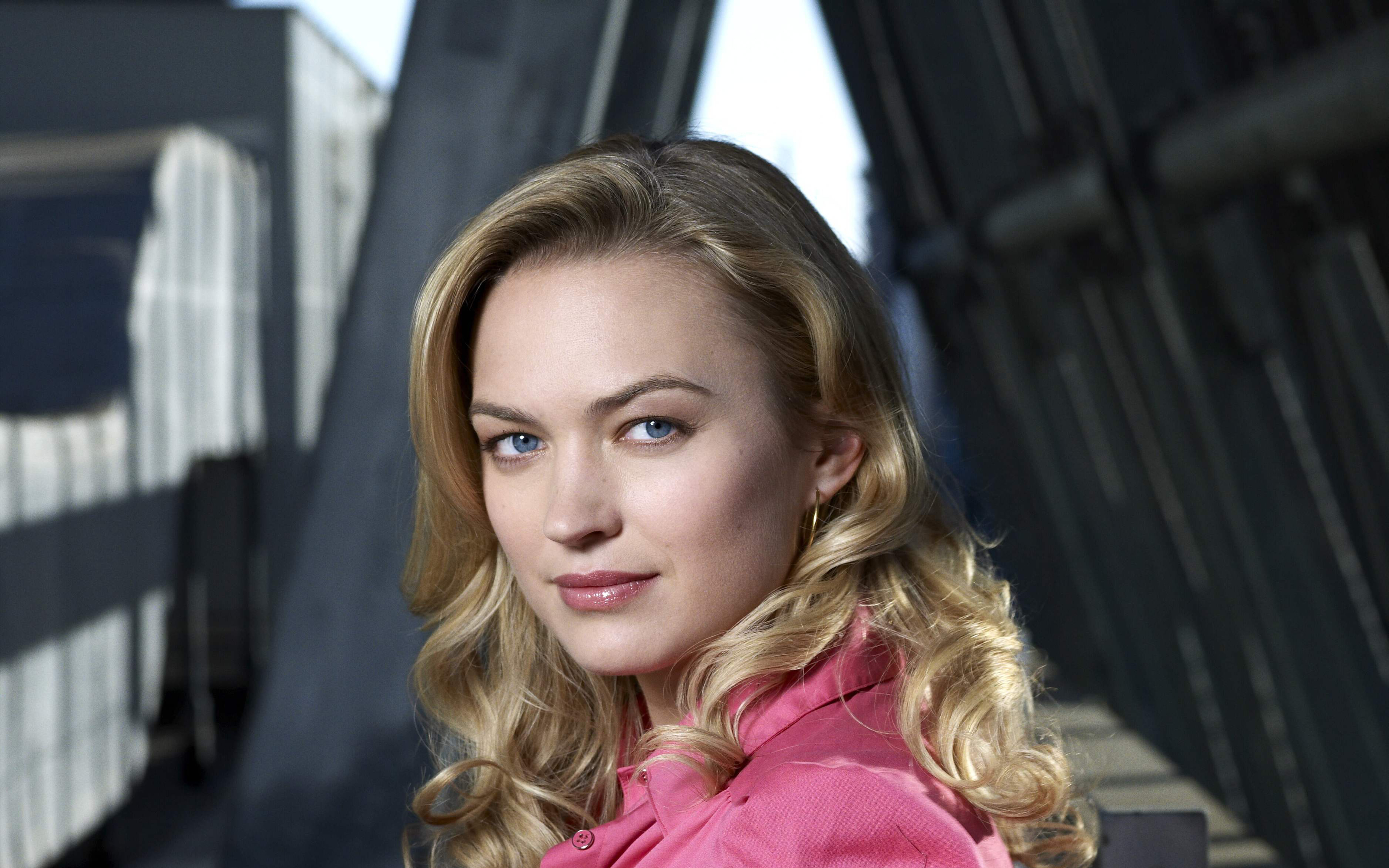 Sophia Myles HD Wallpaper