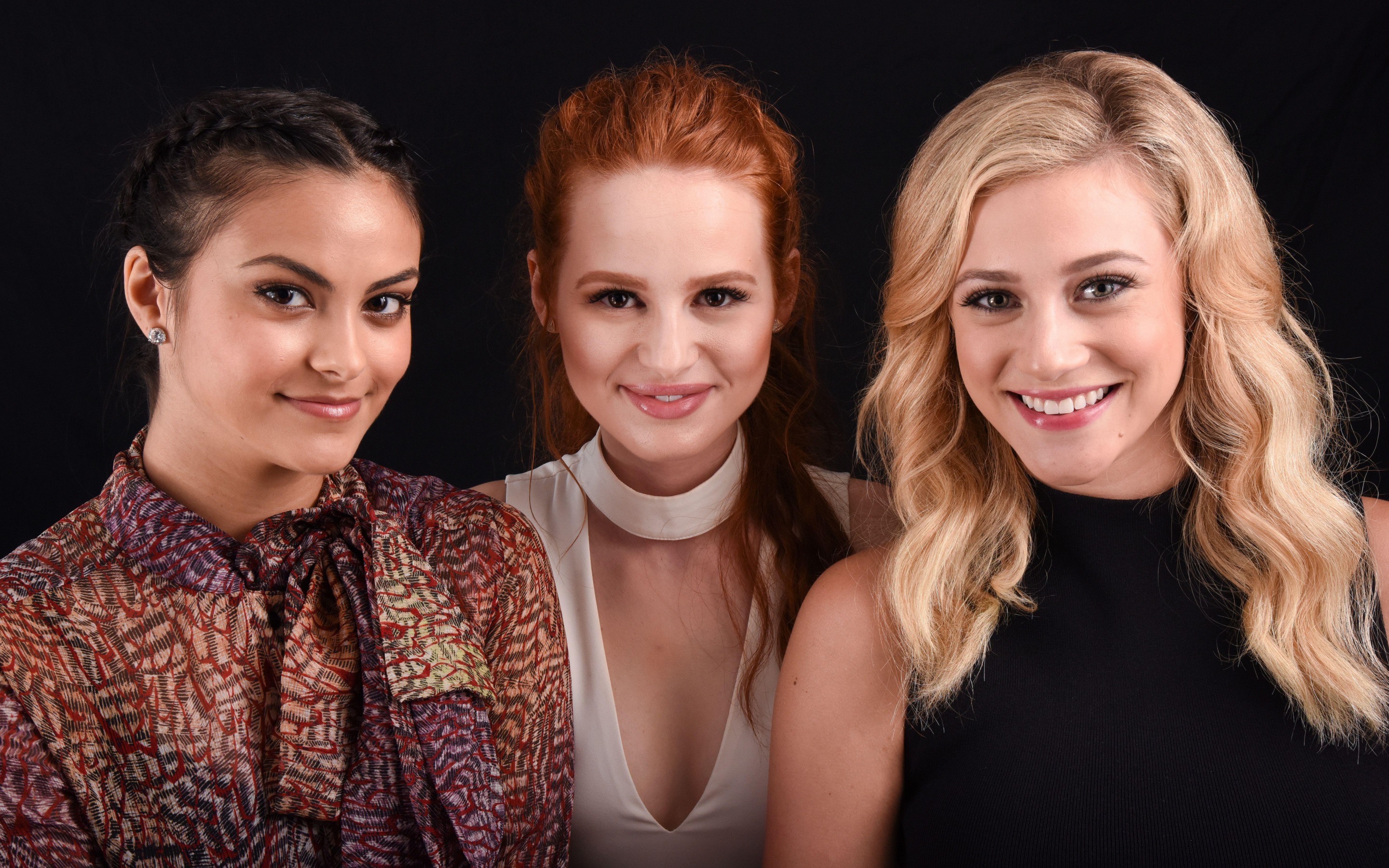 Madelaine Petsch and two other women HD Wallpaper