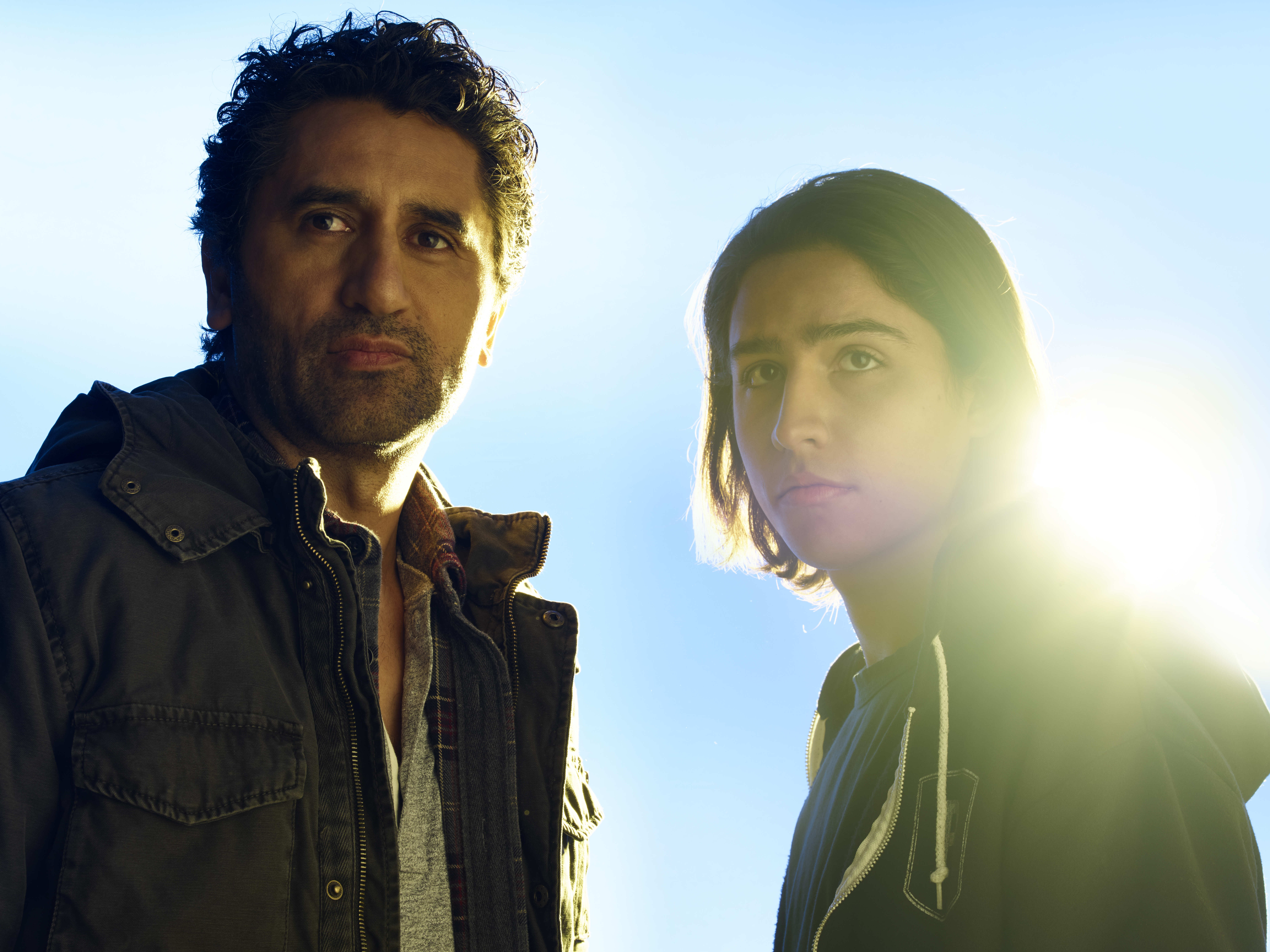 Cliff Curtis and a young person HD Wallpaper