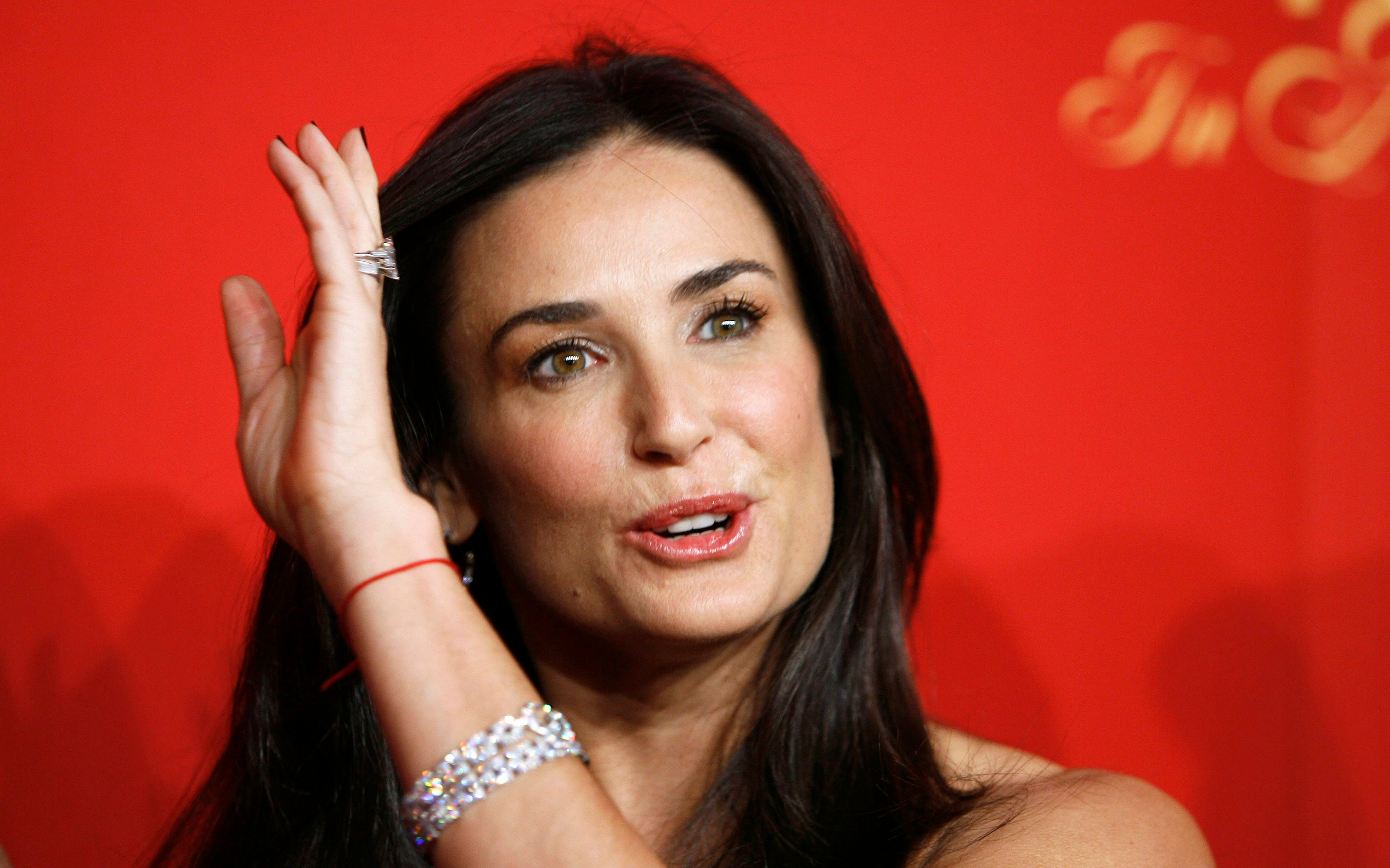 Demi Moore HD Wallpaper