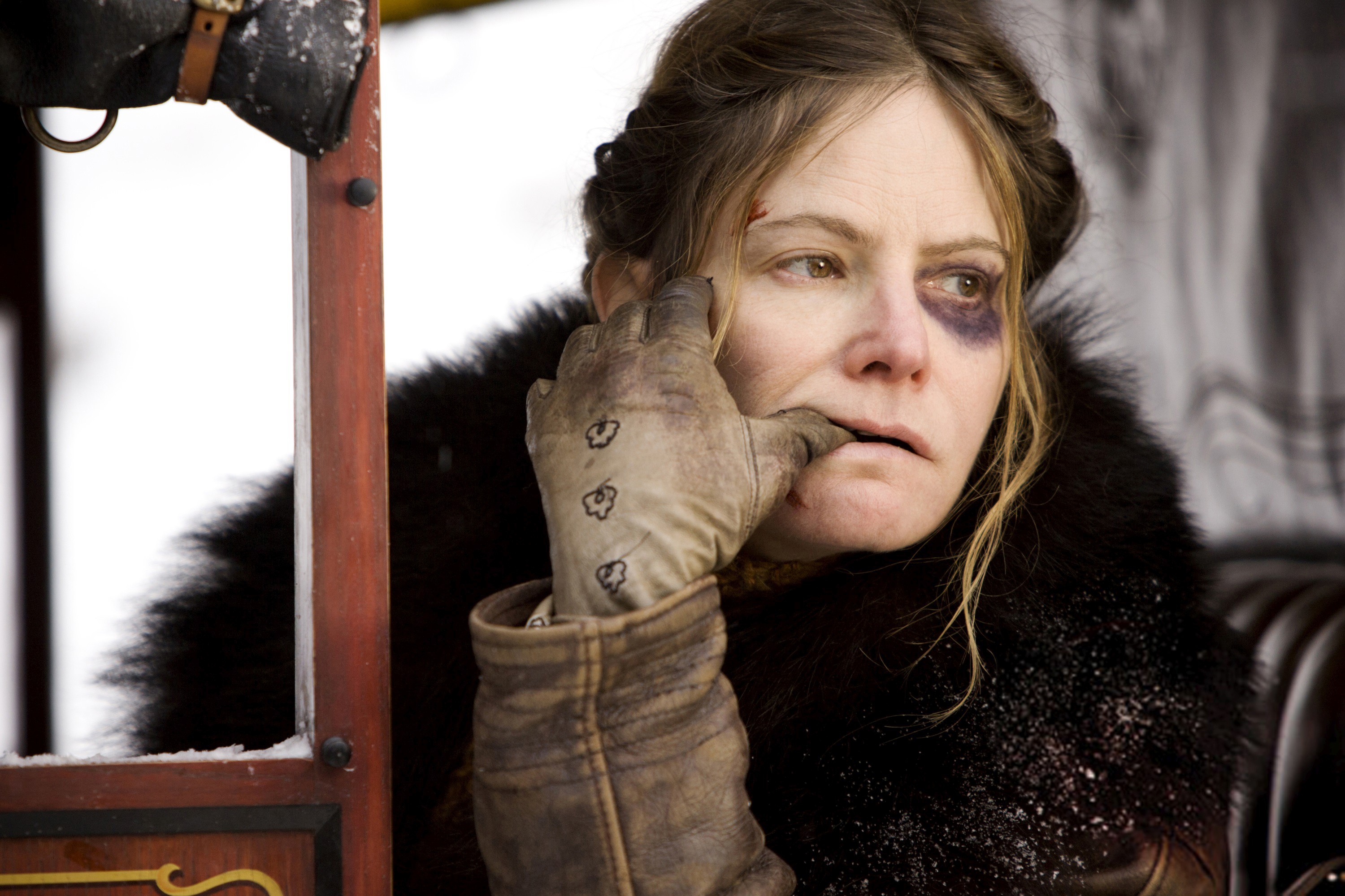 Jennifer Jason Leigh in a carriage HD Wallpaper