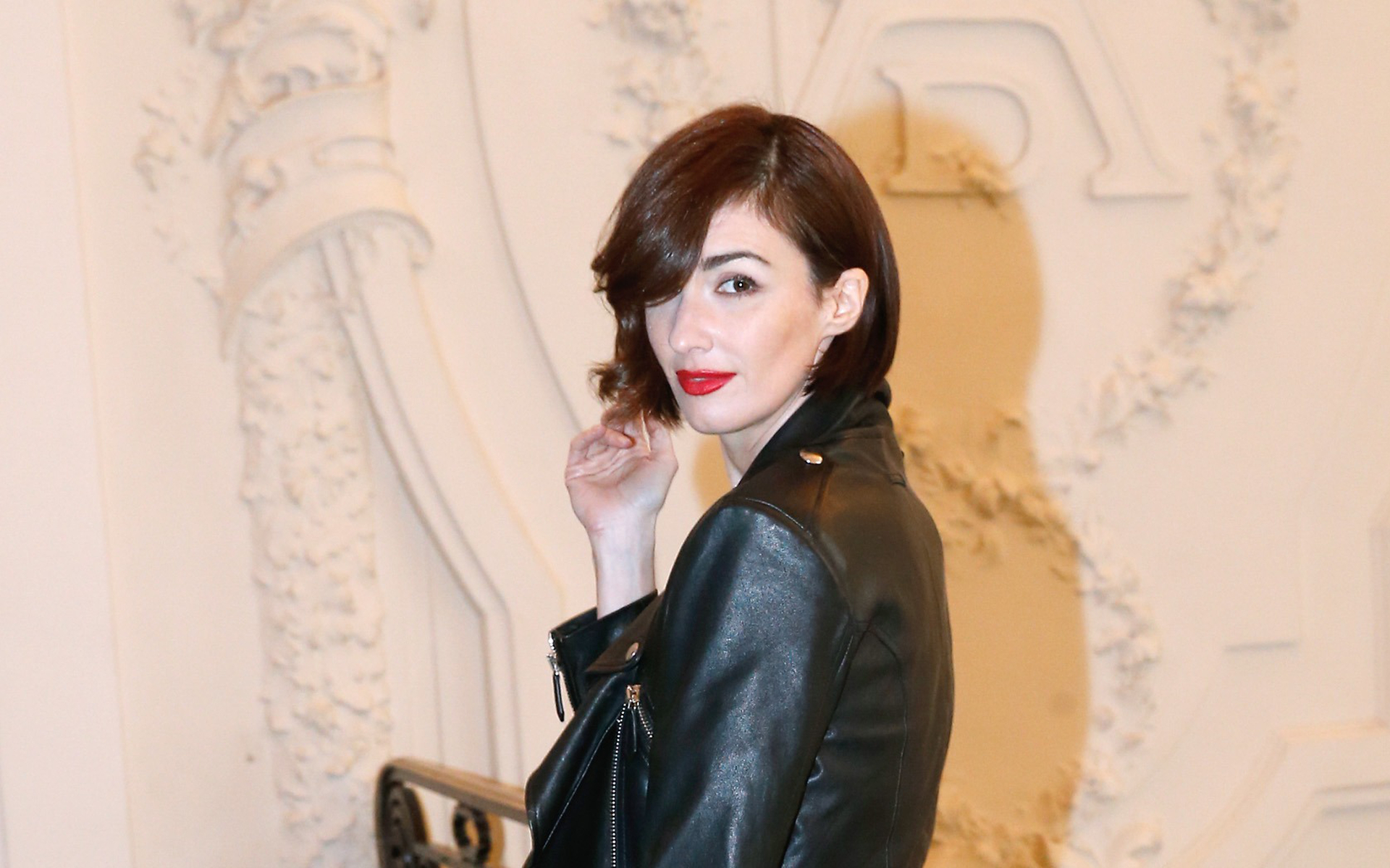 Paz Vega in a black leather jacket HD Wallpaper