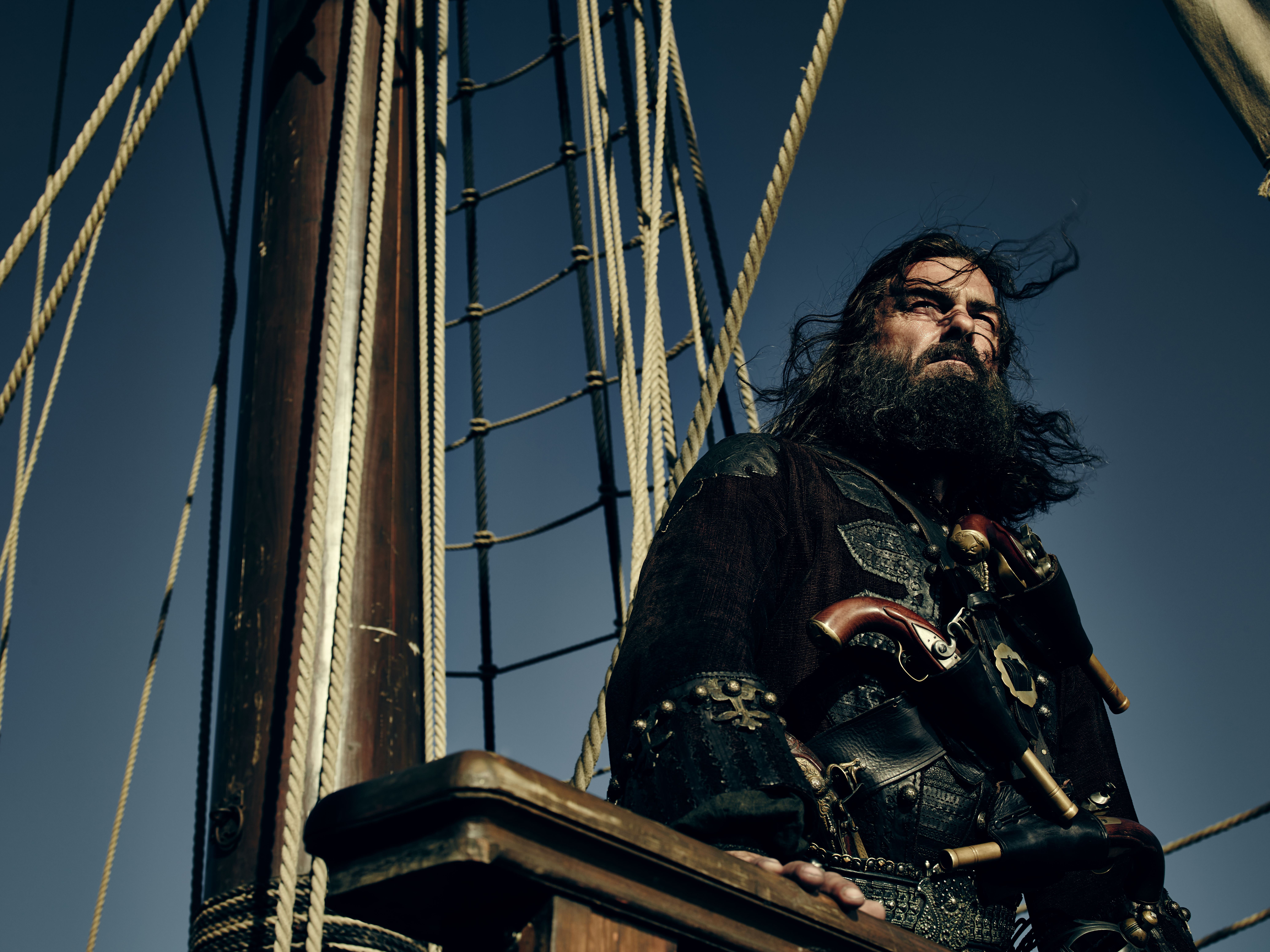 Ray Stevenson as Blackbeard on a ship HD Wallpaper
