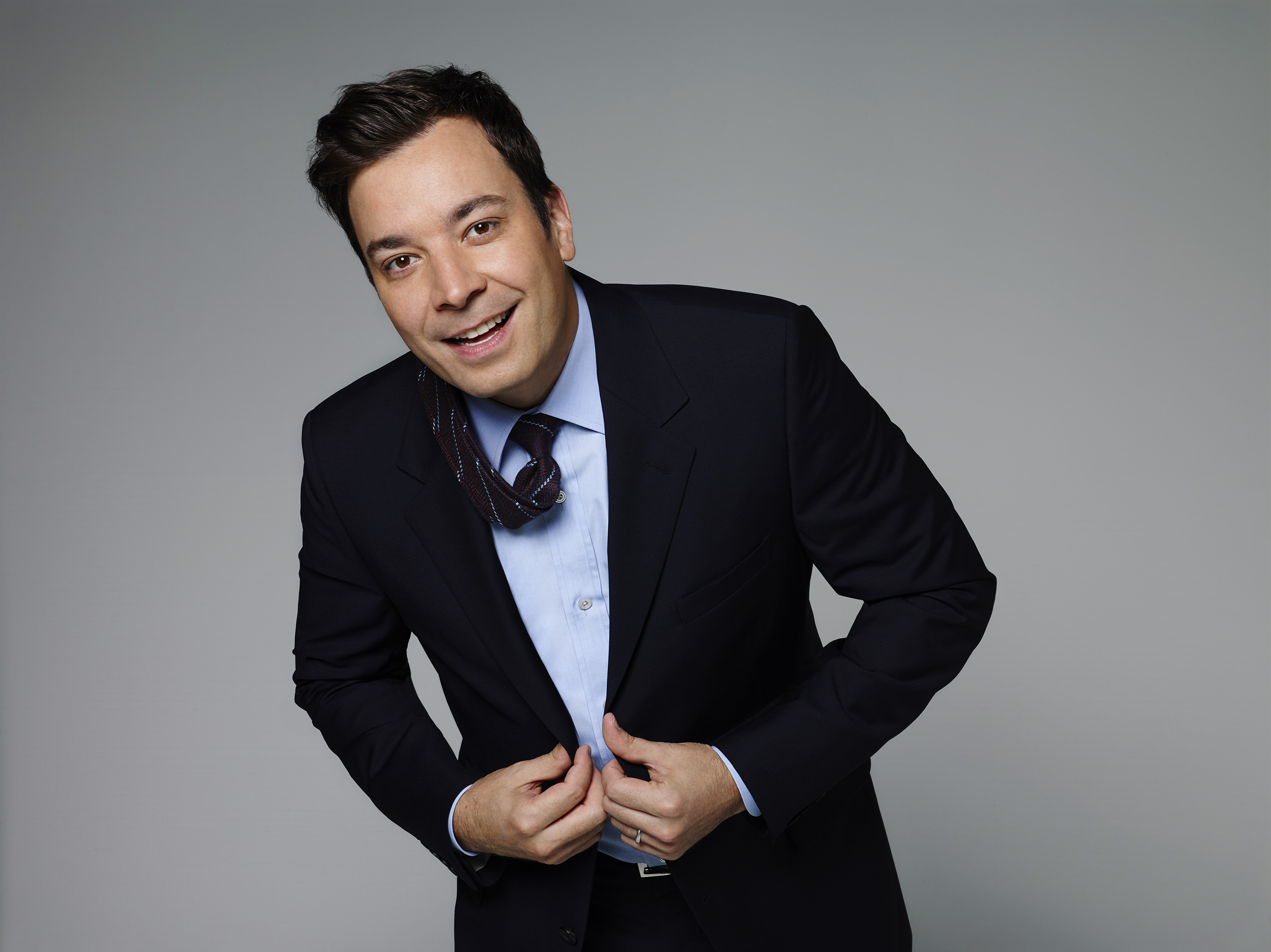 Jimmy Fallon in a Suit HD Wallpaper
