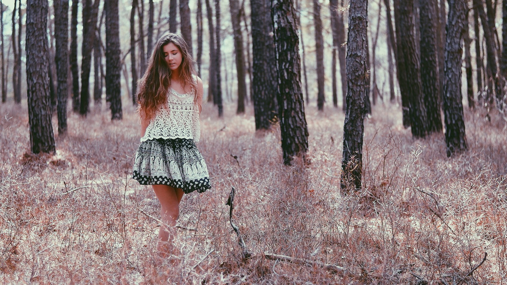 Woman in a forest HD Wallpaper