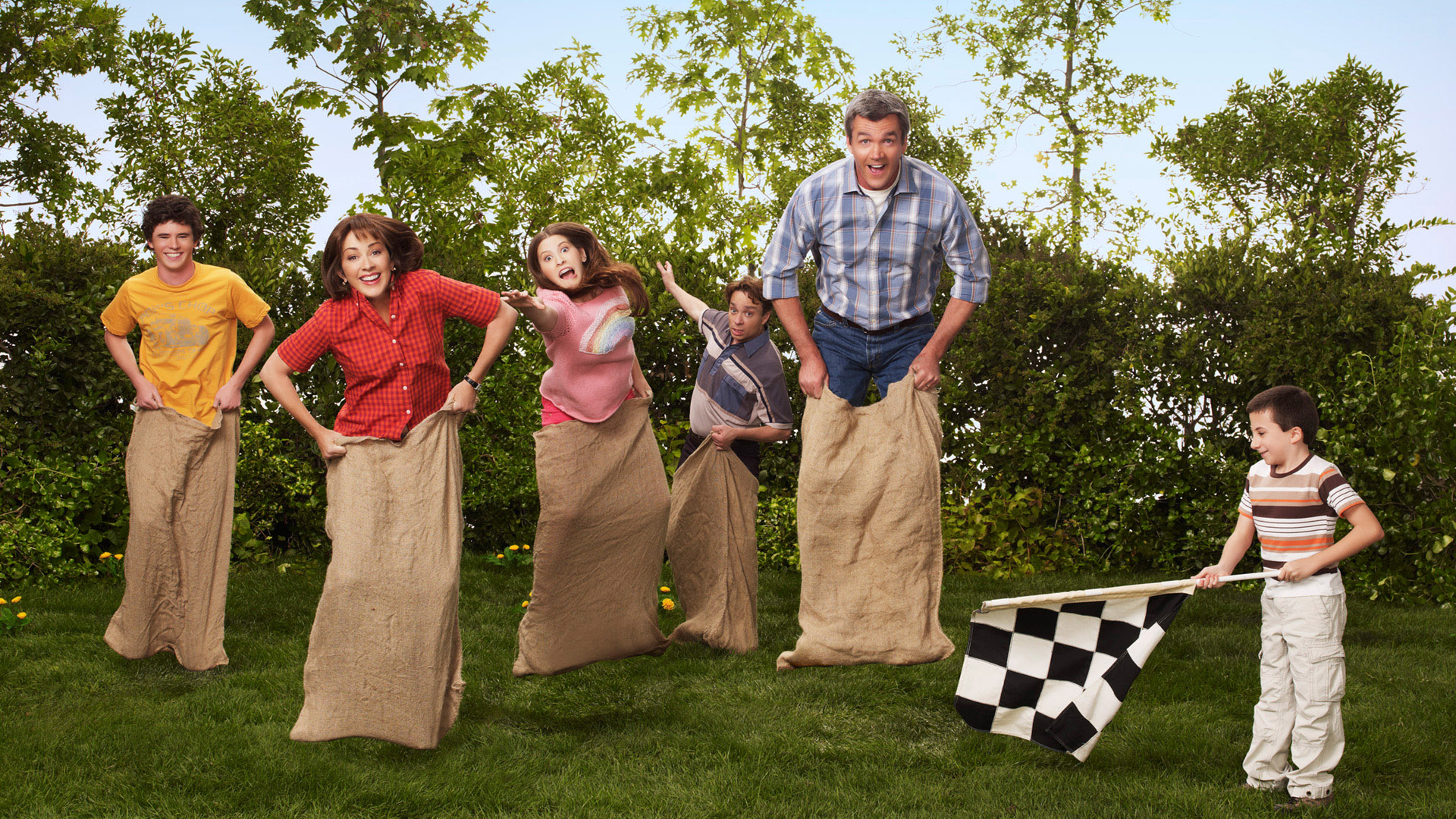 The Middle Family Sack Race HD Wallpaper