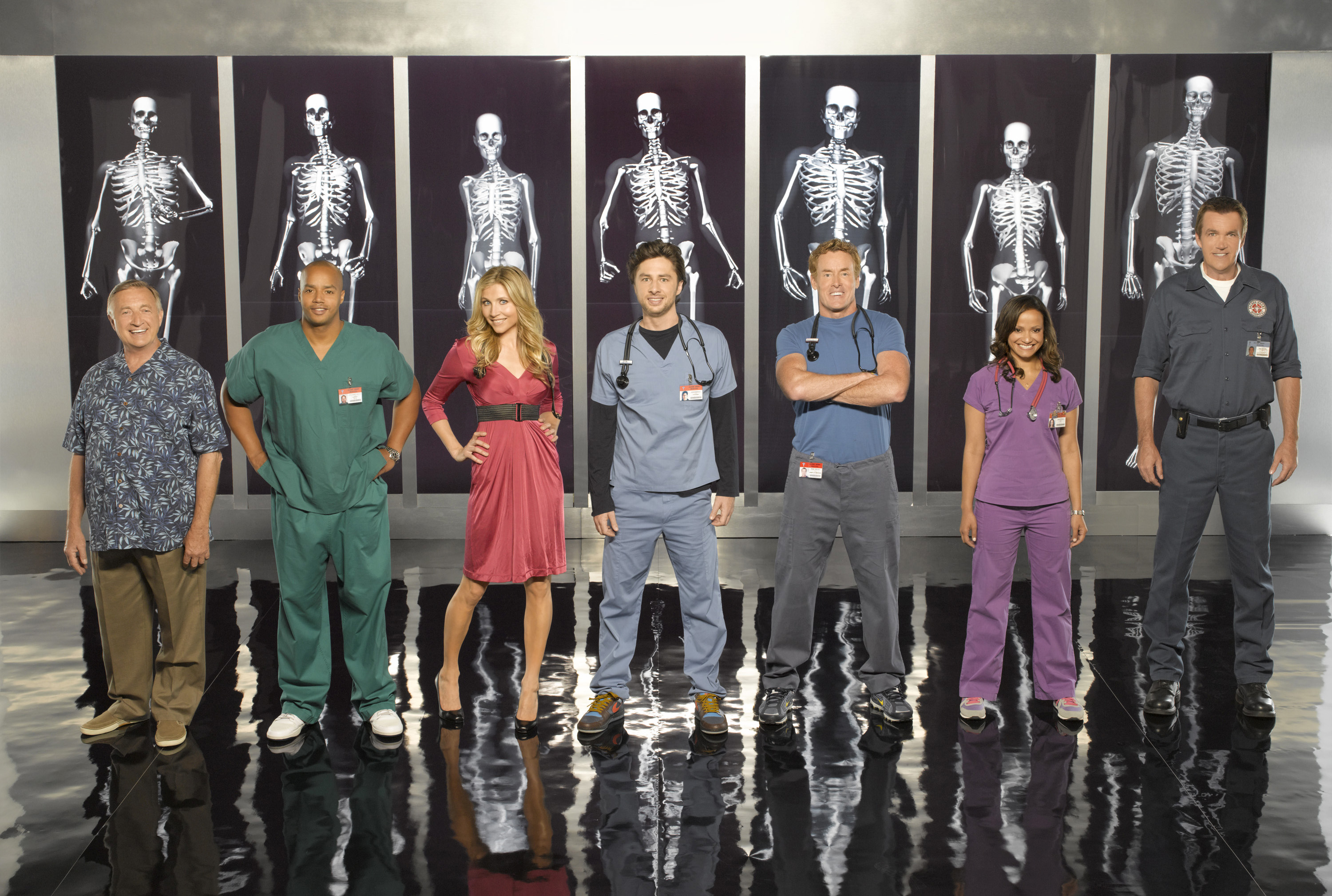 Scrubs cast posing in front of skeleton x-rays HD Wallpaper