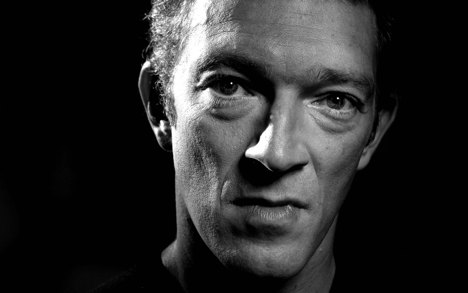 Vincent Cassel portrait HD Wallpaper
