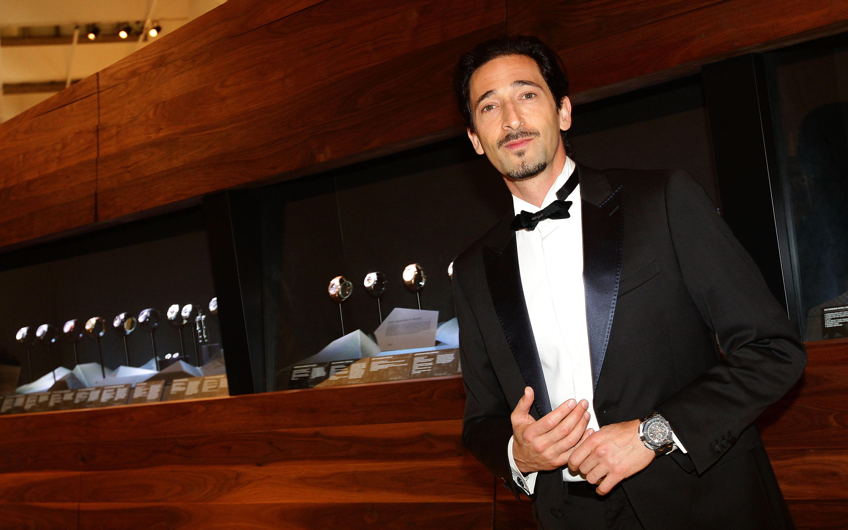 Adrien Brody at a watch exhibition HD Wallpaper
