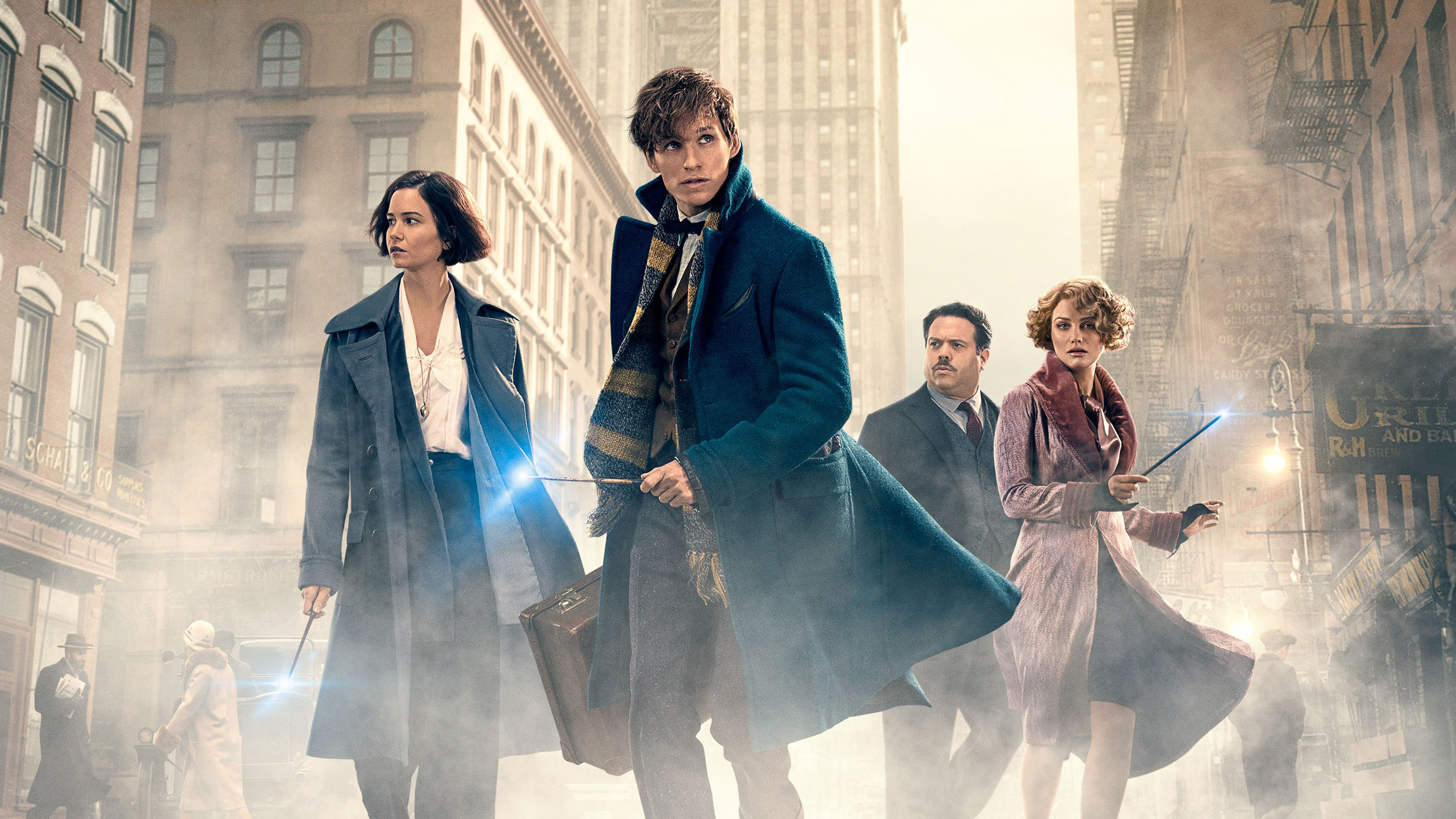 Newt Scamander and friends in New York HD Wallpaper