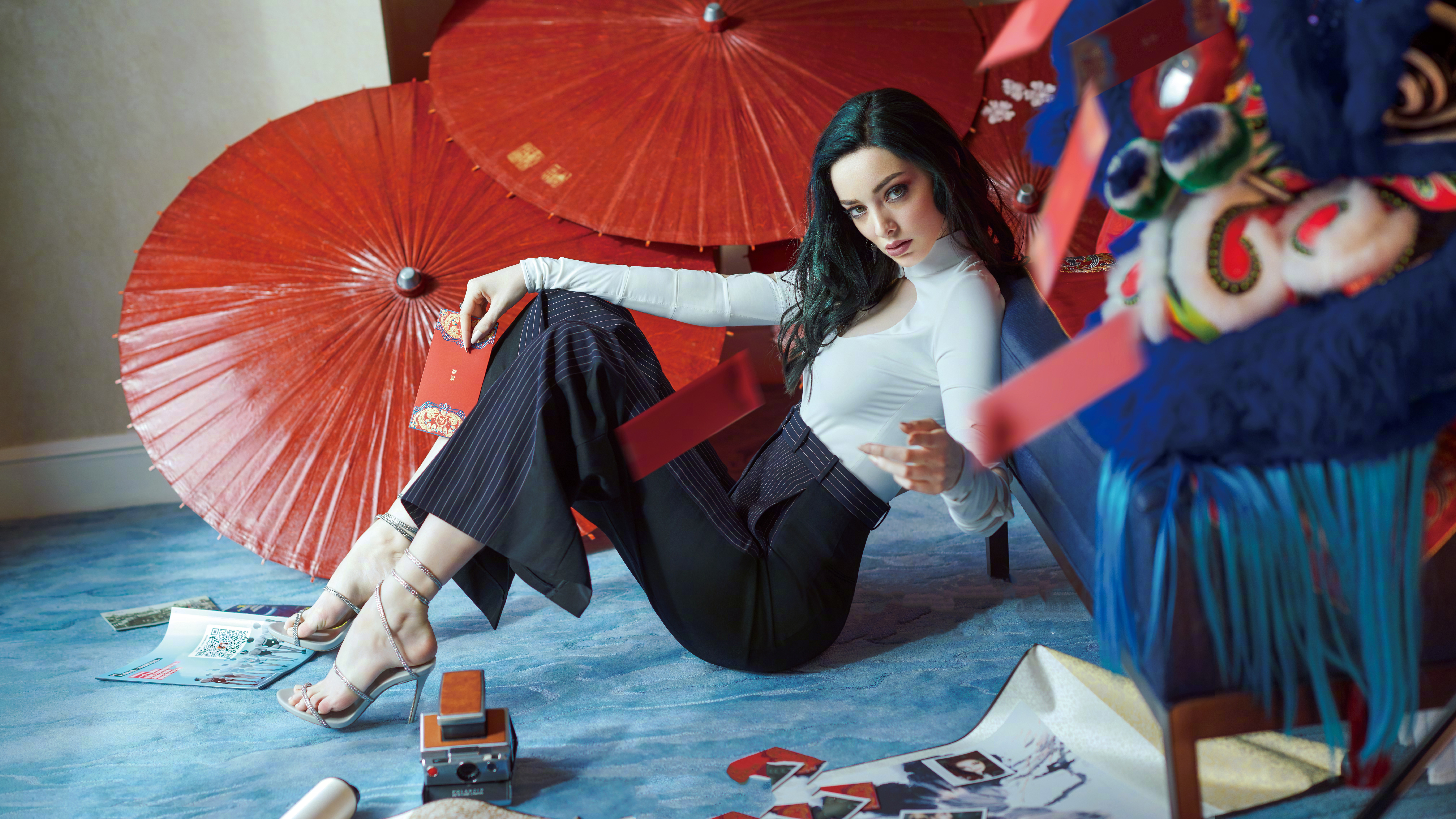 Emma Dumont with red umbrellas and lion dance costume HD Wallpaper