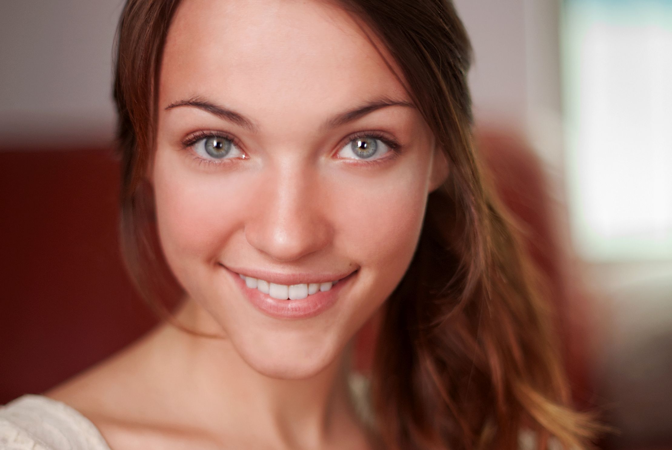 Violett Beane HD Wallpaper