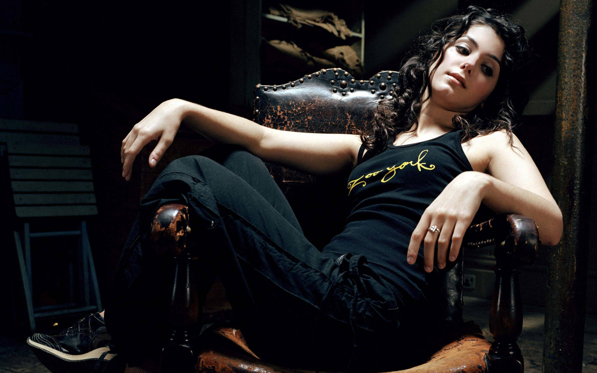 Katie Melua sitting in a chair HD Wallpaper