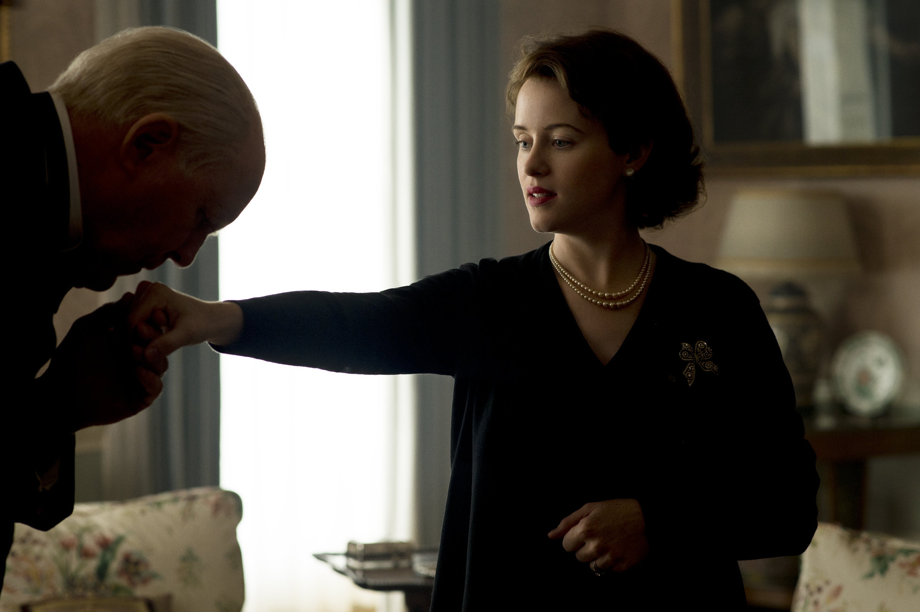 Winston Churchill kisses Queen Elizabeth II's hand HD Wallpaper