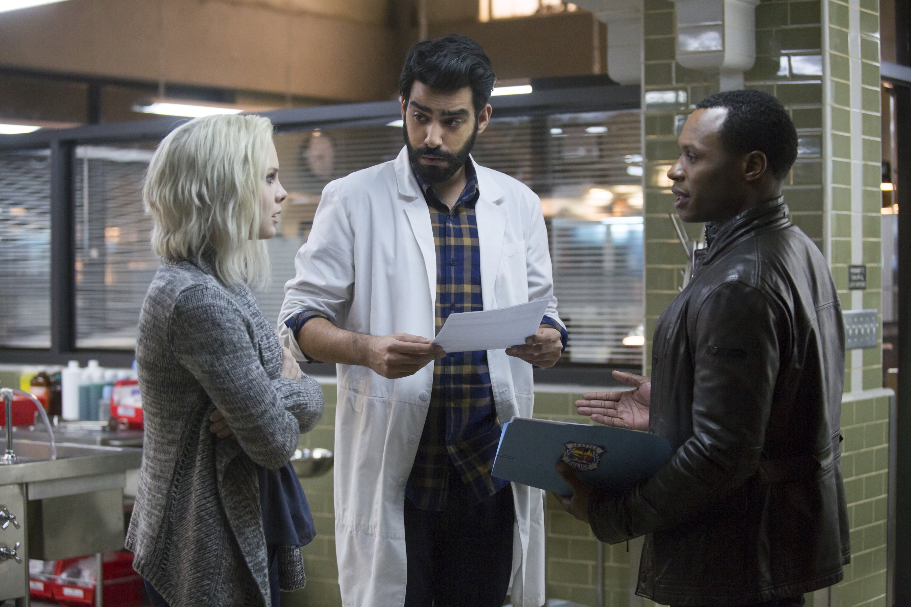 Malcolm Goodwin and two others in a lab HD Wallpaper