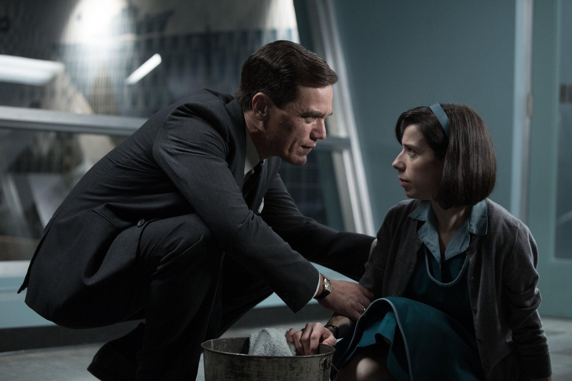 Michael Shannon and Sally Hawkins in The Shape of Water HD Wallpaper