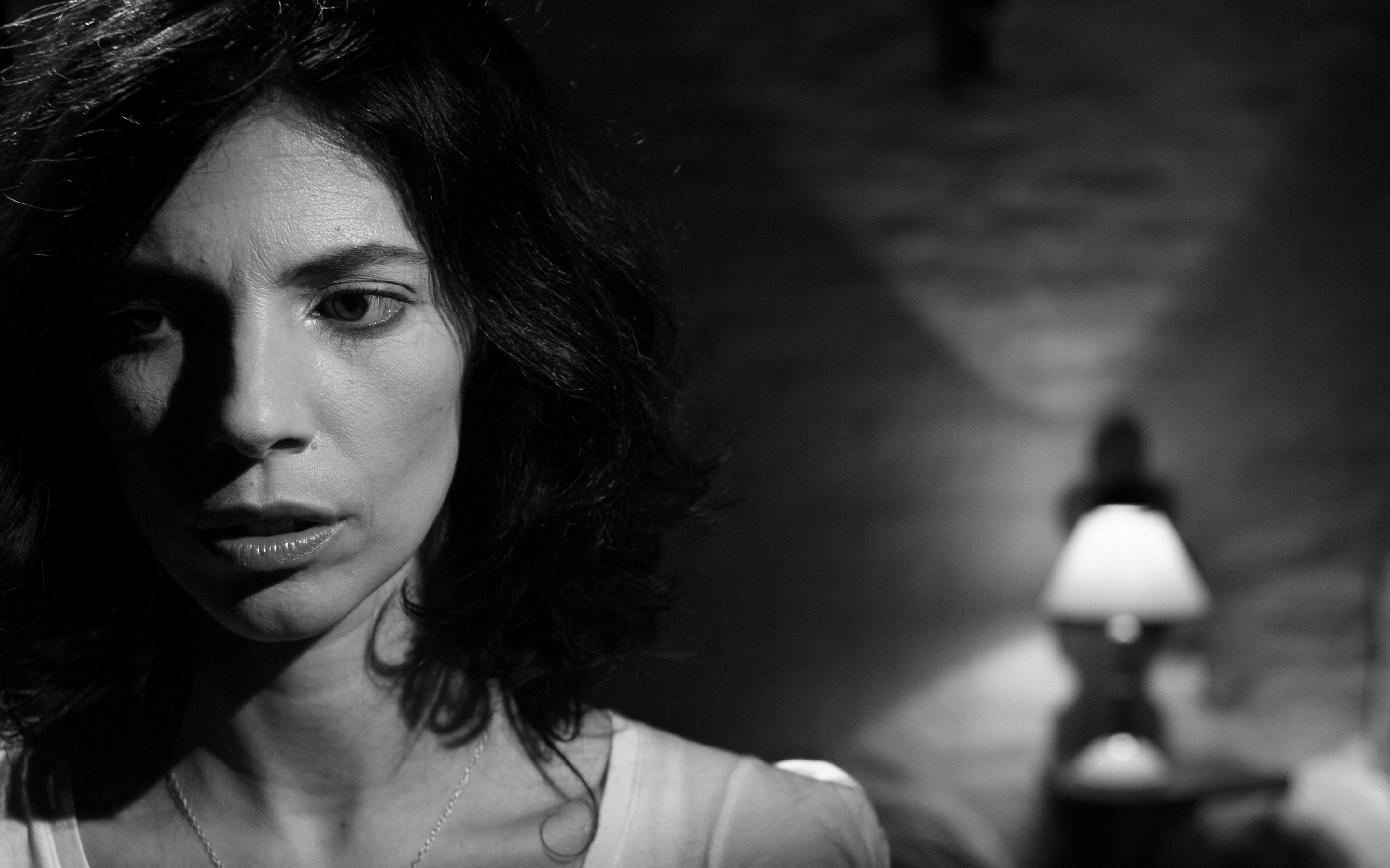 Maribel Verdú in black and white HD Wallpaper