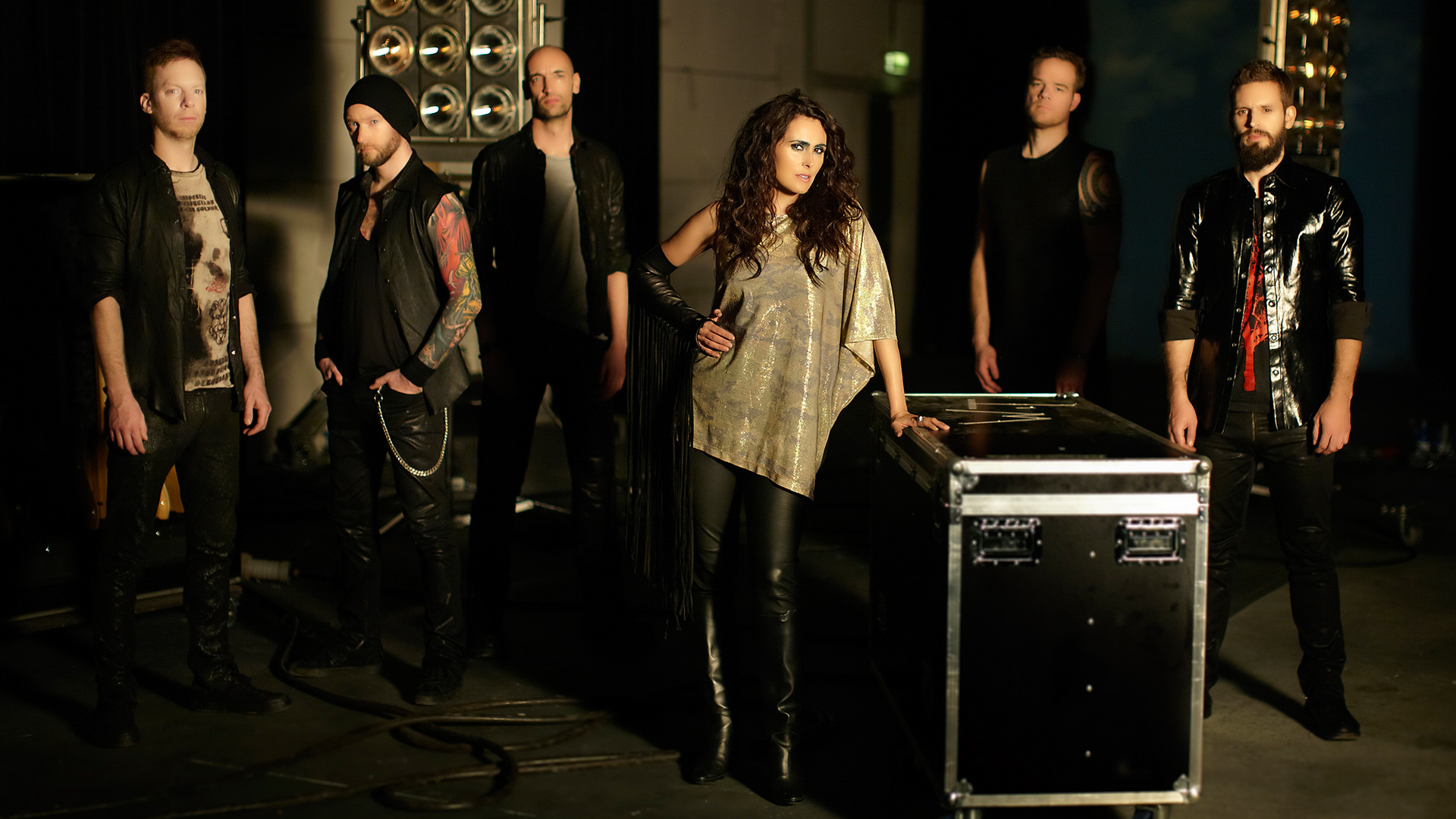 Sharon den Adel with band members HD Wallpaper