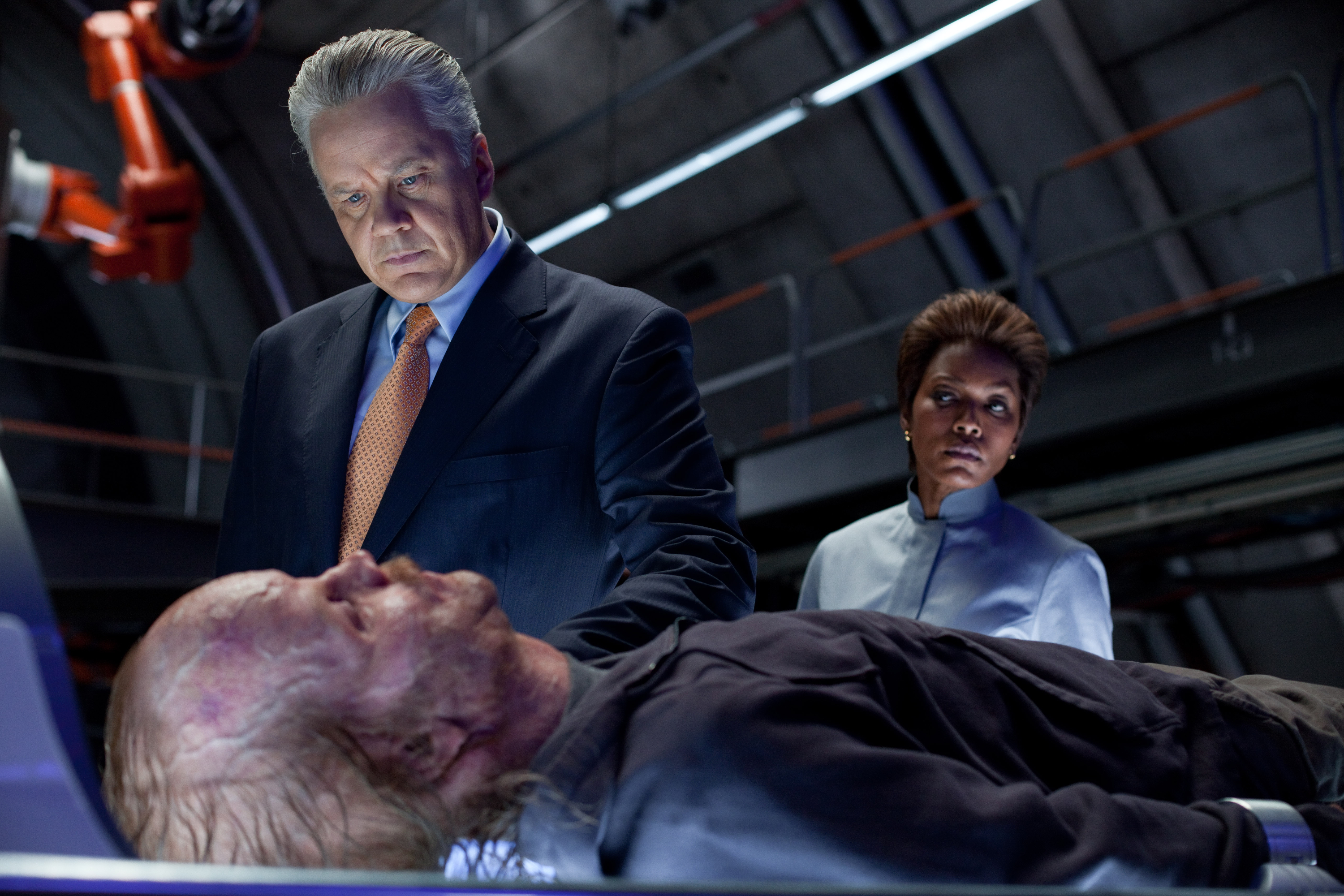 Tim Robbins and others with a body HD Wallpaper