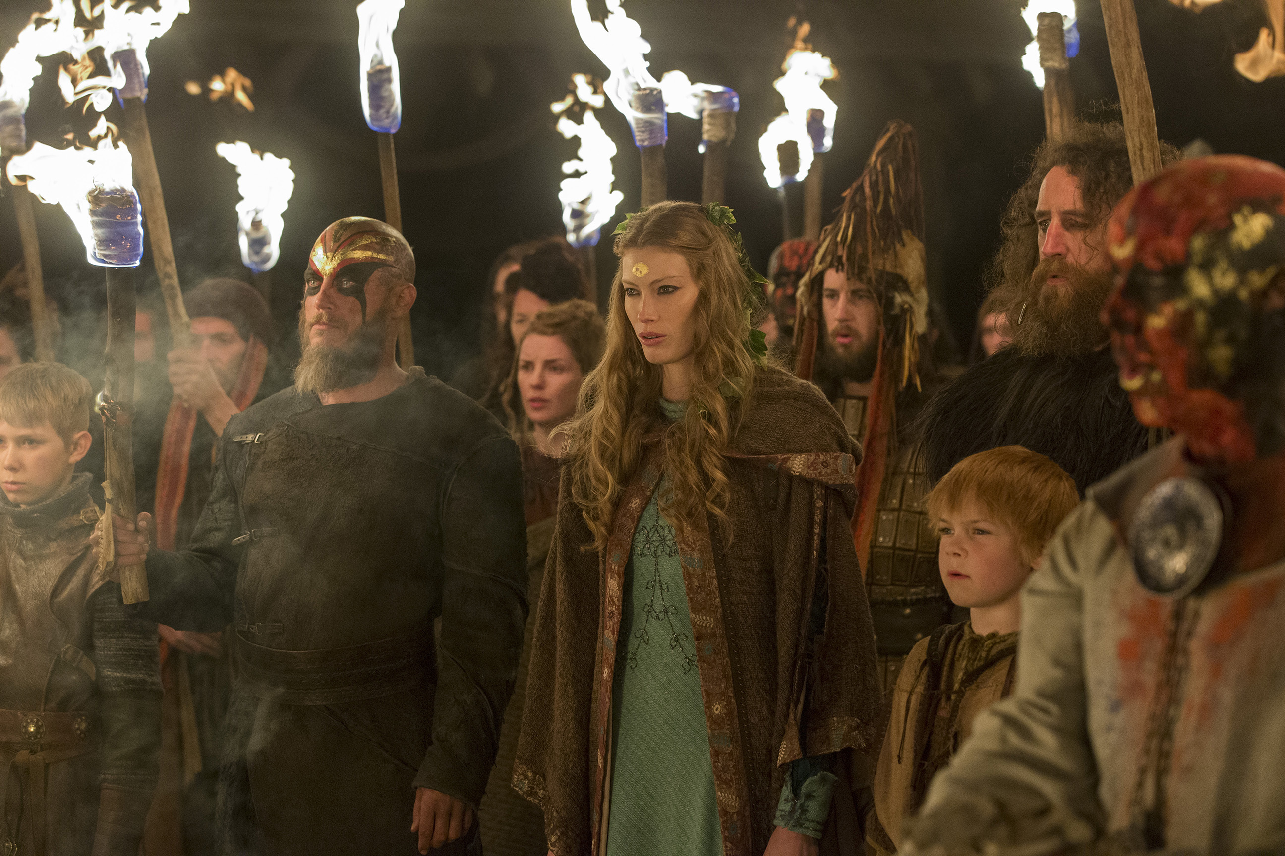 Alyssa Sutherland in Vikings HD Wallpaper