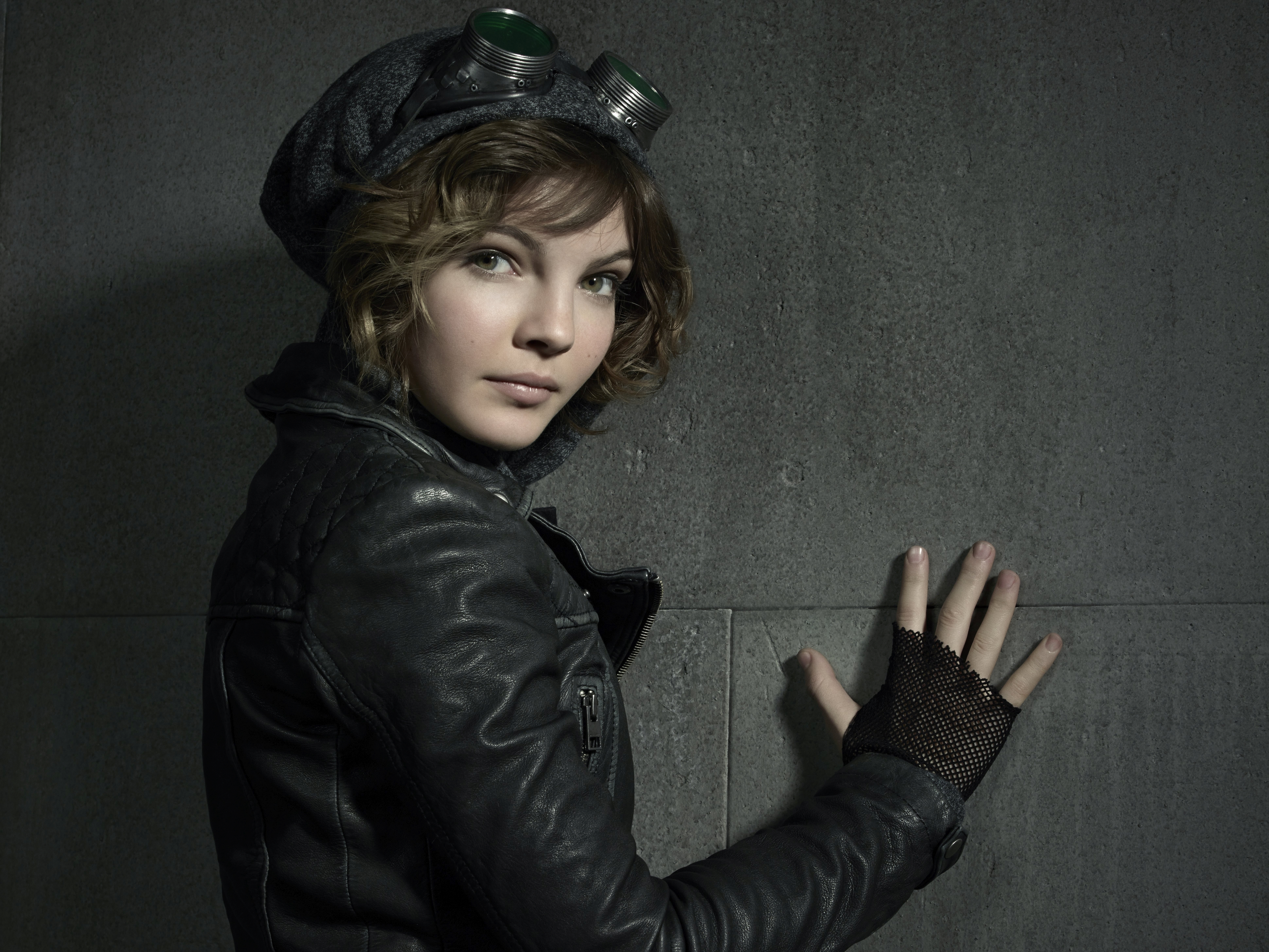 Selina Kyle from Gotham HD Wallpaper