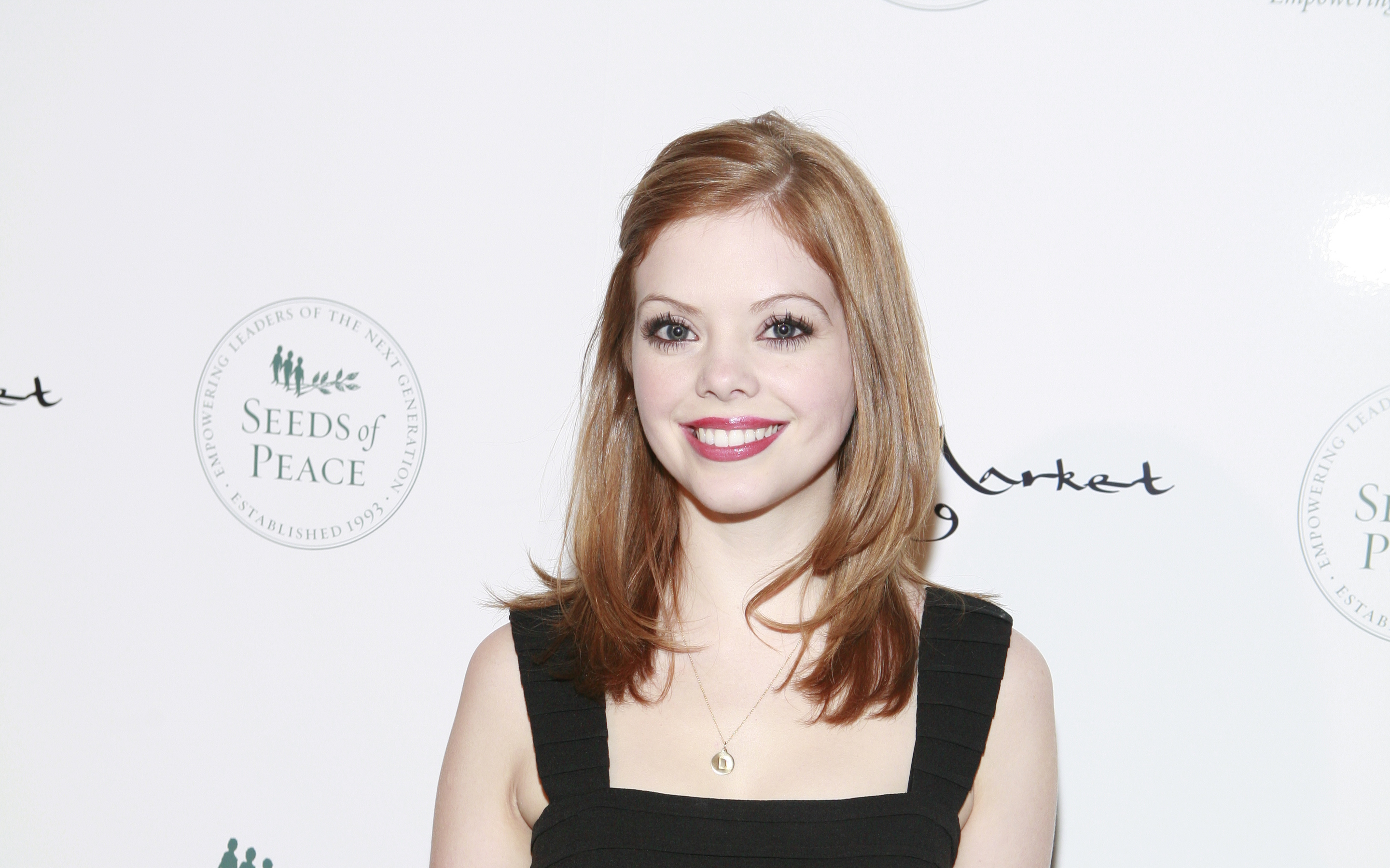 Dreama Walker at Seeds of Peace Event HD Wallpaper