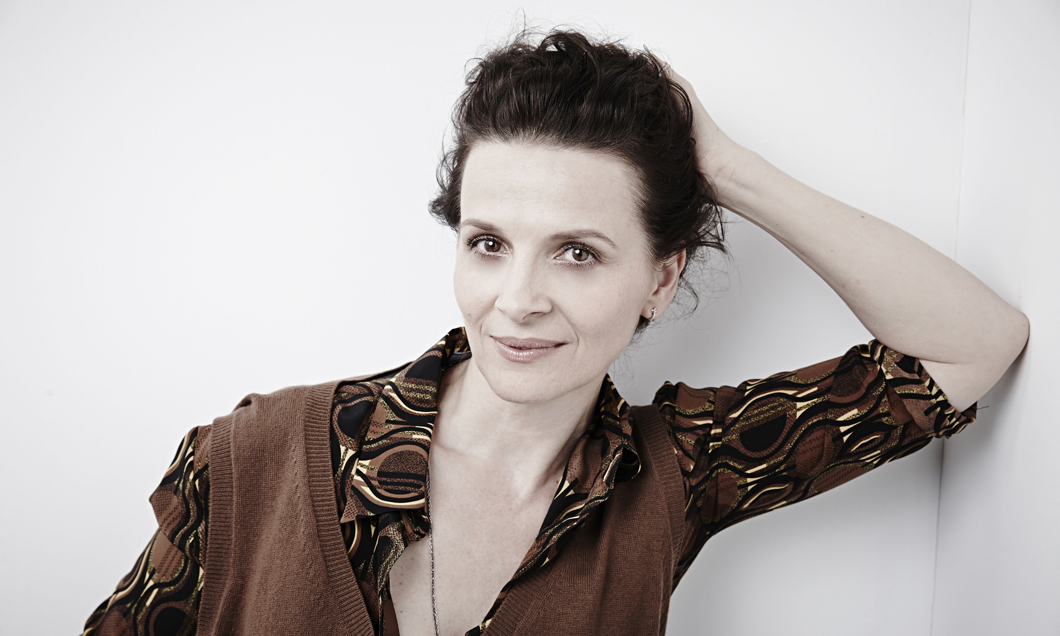 Juliette Binoche HD Wallpaper