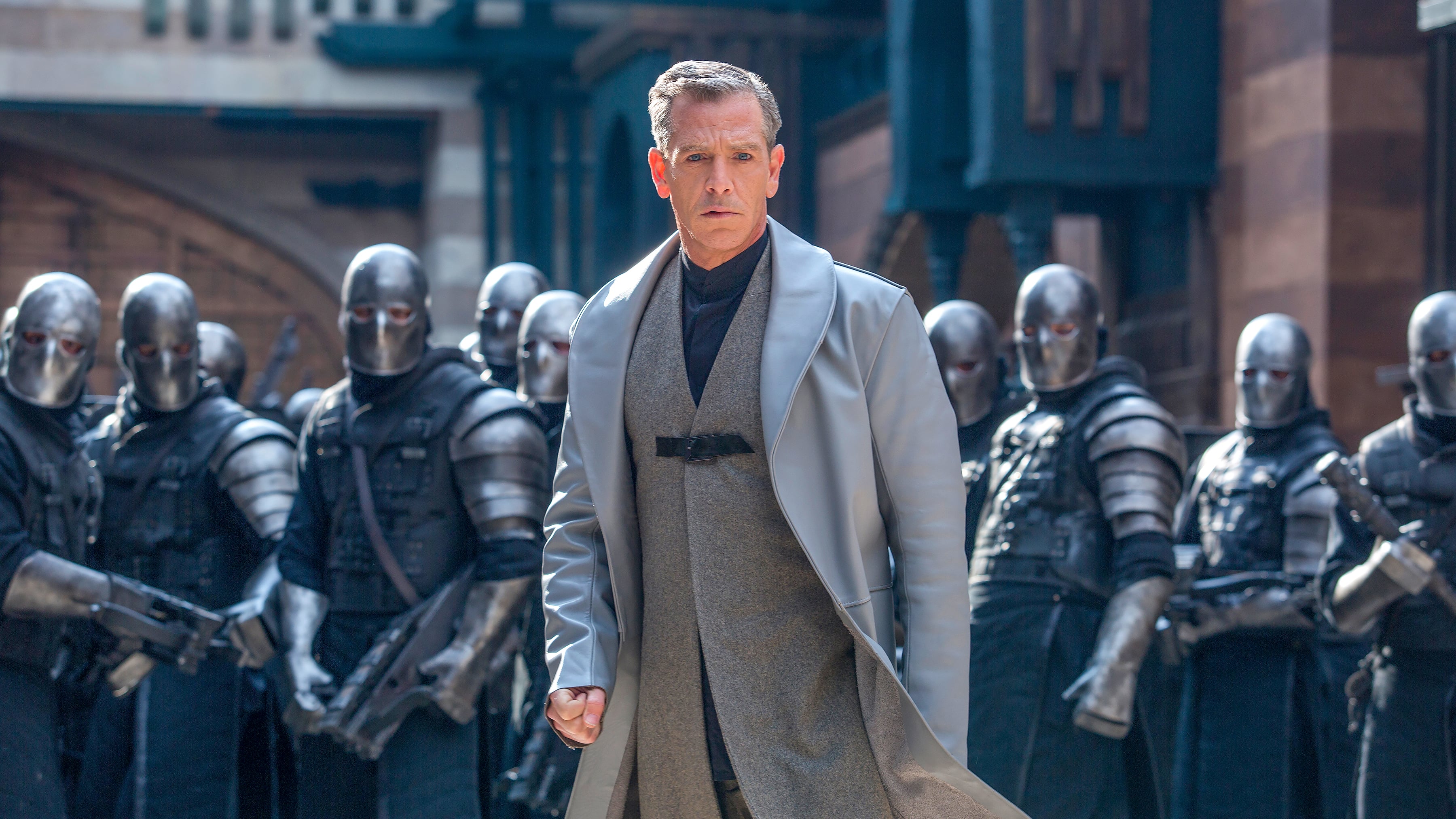 Ben Mendelsohn with armored soldiers HD Wallpaper