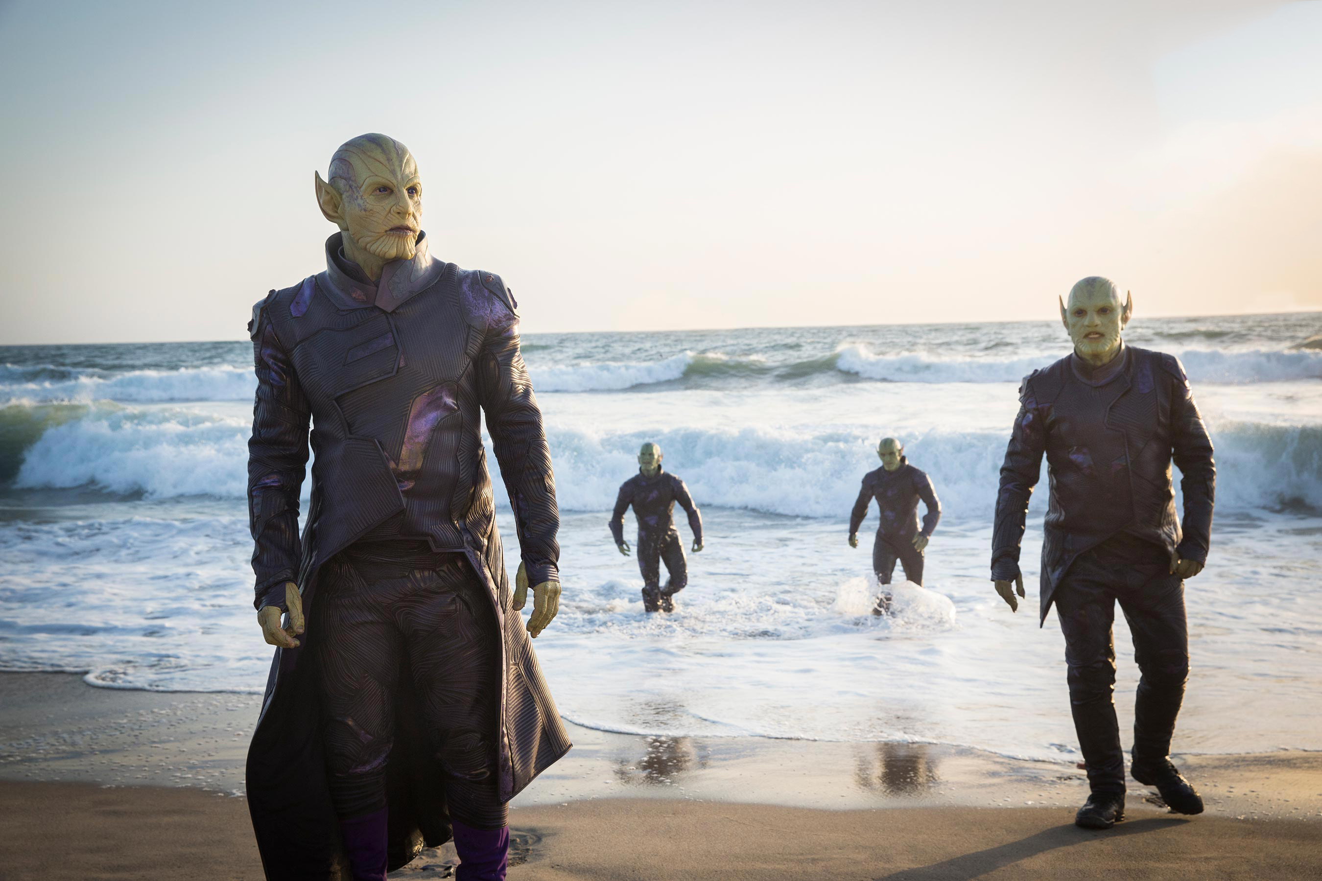 Talos and other Kree soldiers on a beach HD Wallpaper