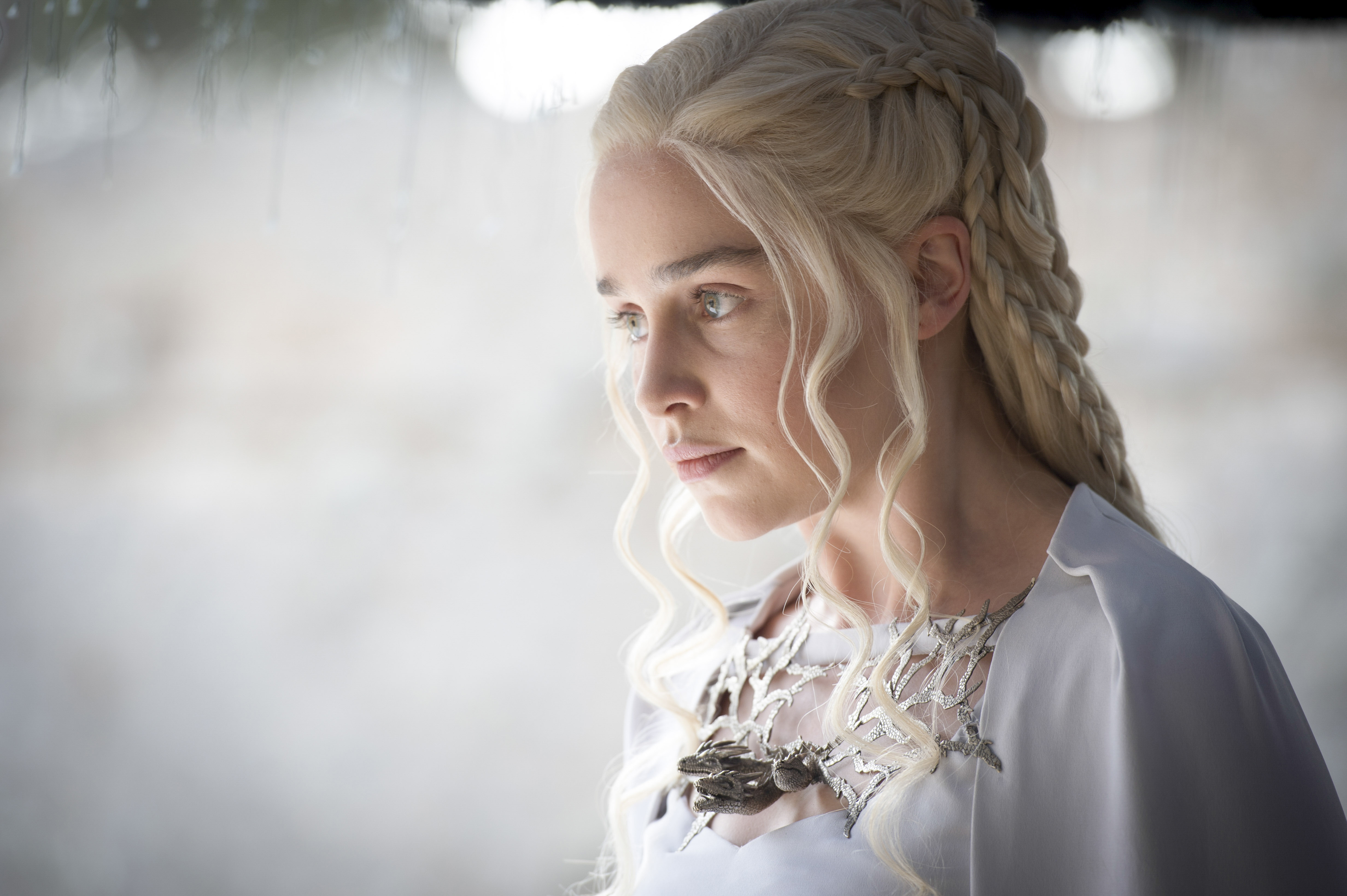 Daenerys Targaryen from Game of Thrones HD Wallpaper