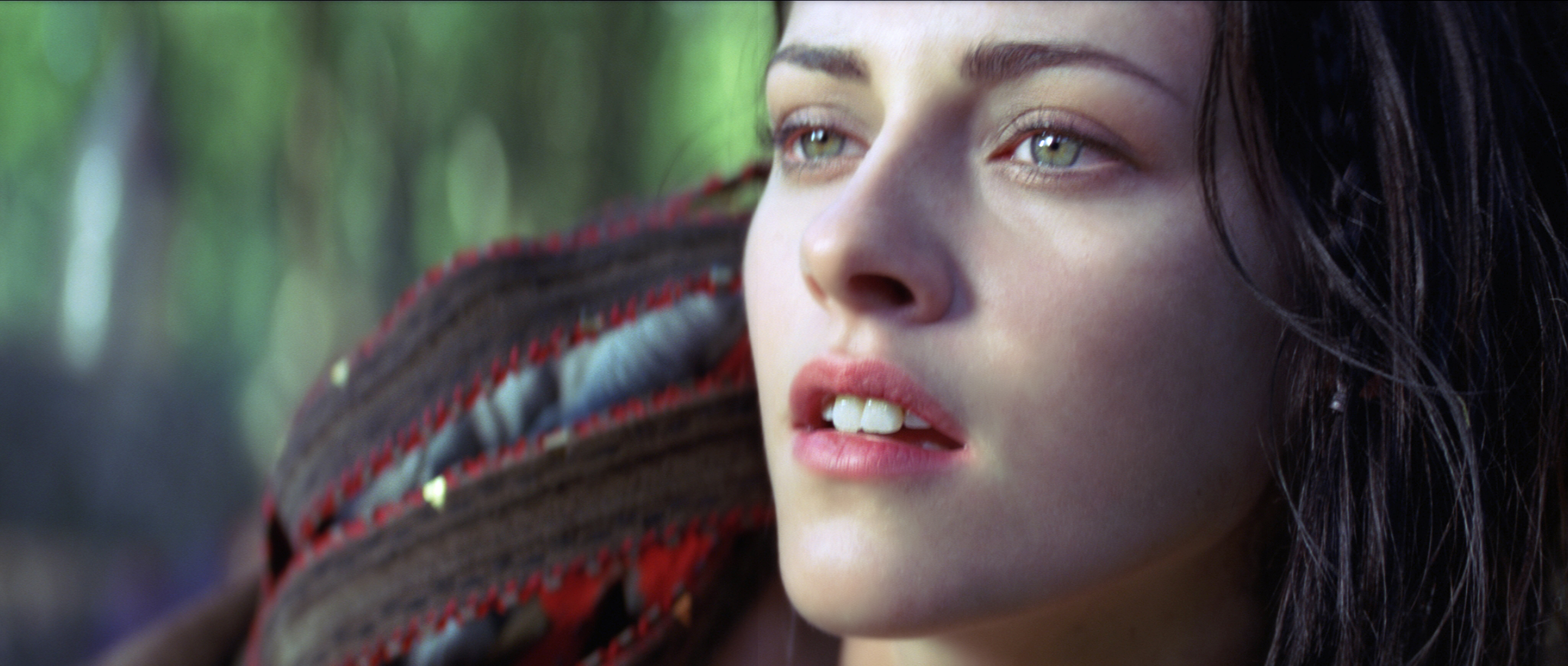 Kristen Stewart as Snow White HD Wallpaper