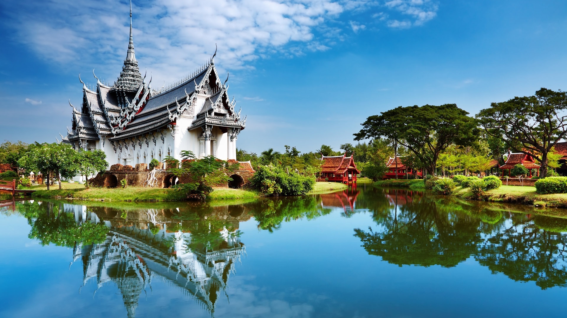 Traditional Chinese Temple by Reflective Lake HD Wallpaper
